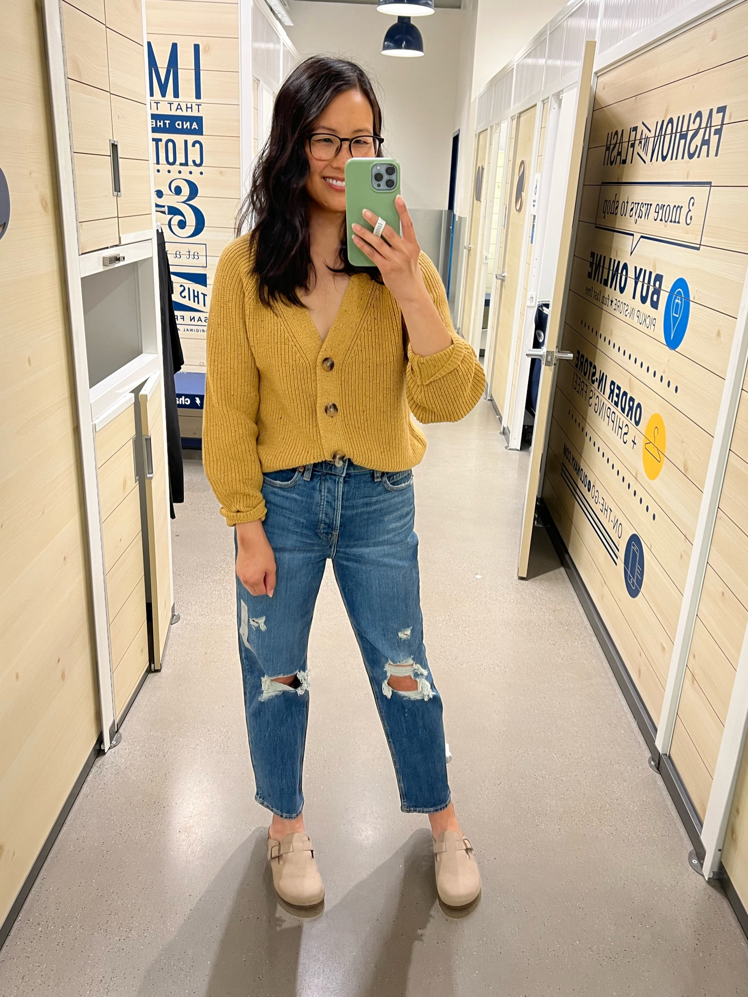 Old navy fall fashion
Button front cardigan, TTS, this exact color sold out
Straight jeans, TTS


#LTKunder50 #LTKsalealert #LTKstyletip