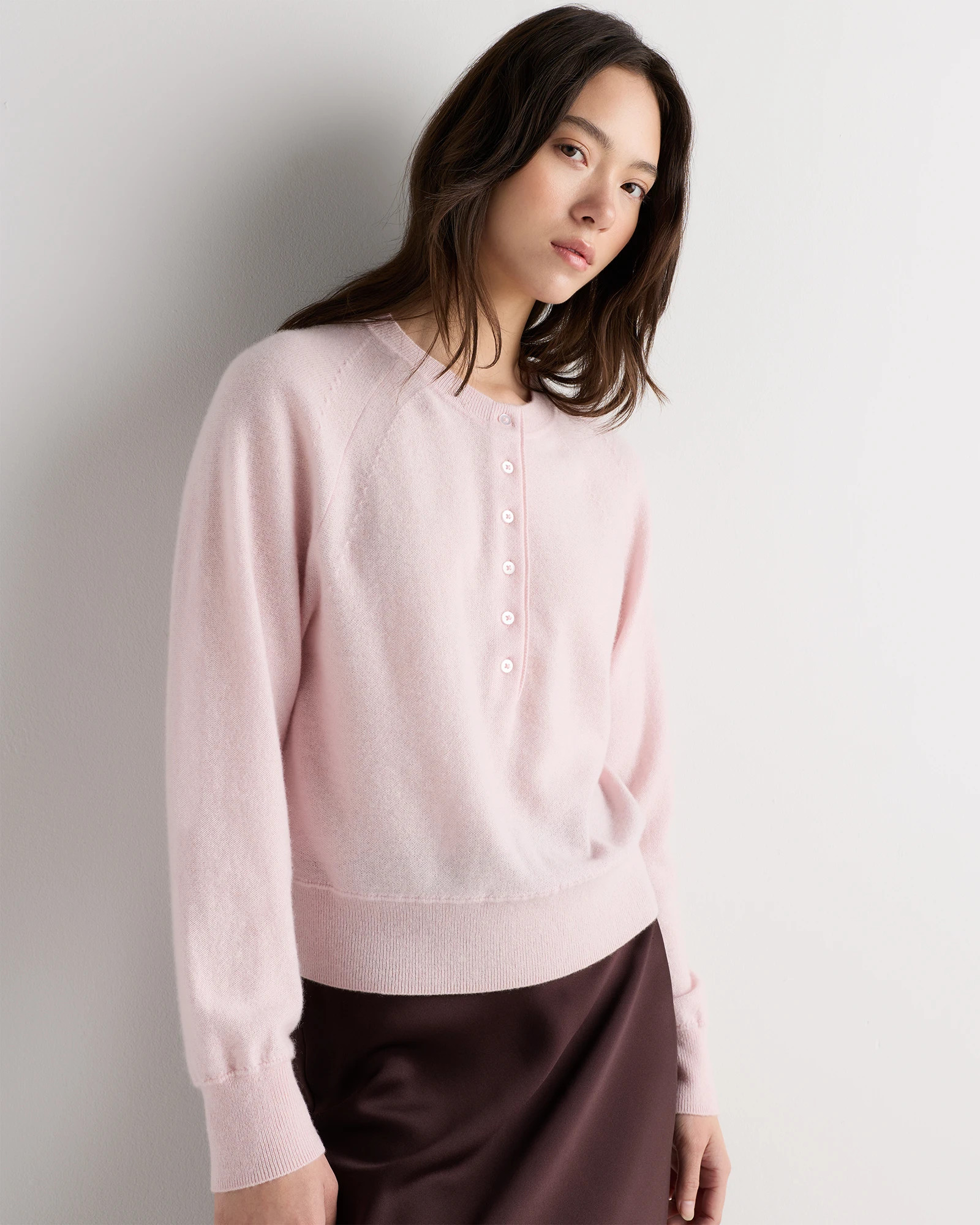 Quince | Women's Mongolian Cashmere Dolman Sleeve Henley Sweater in Heather Grey, Size Small | Quince