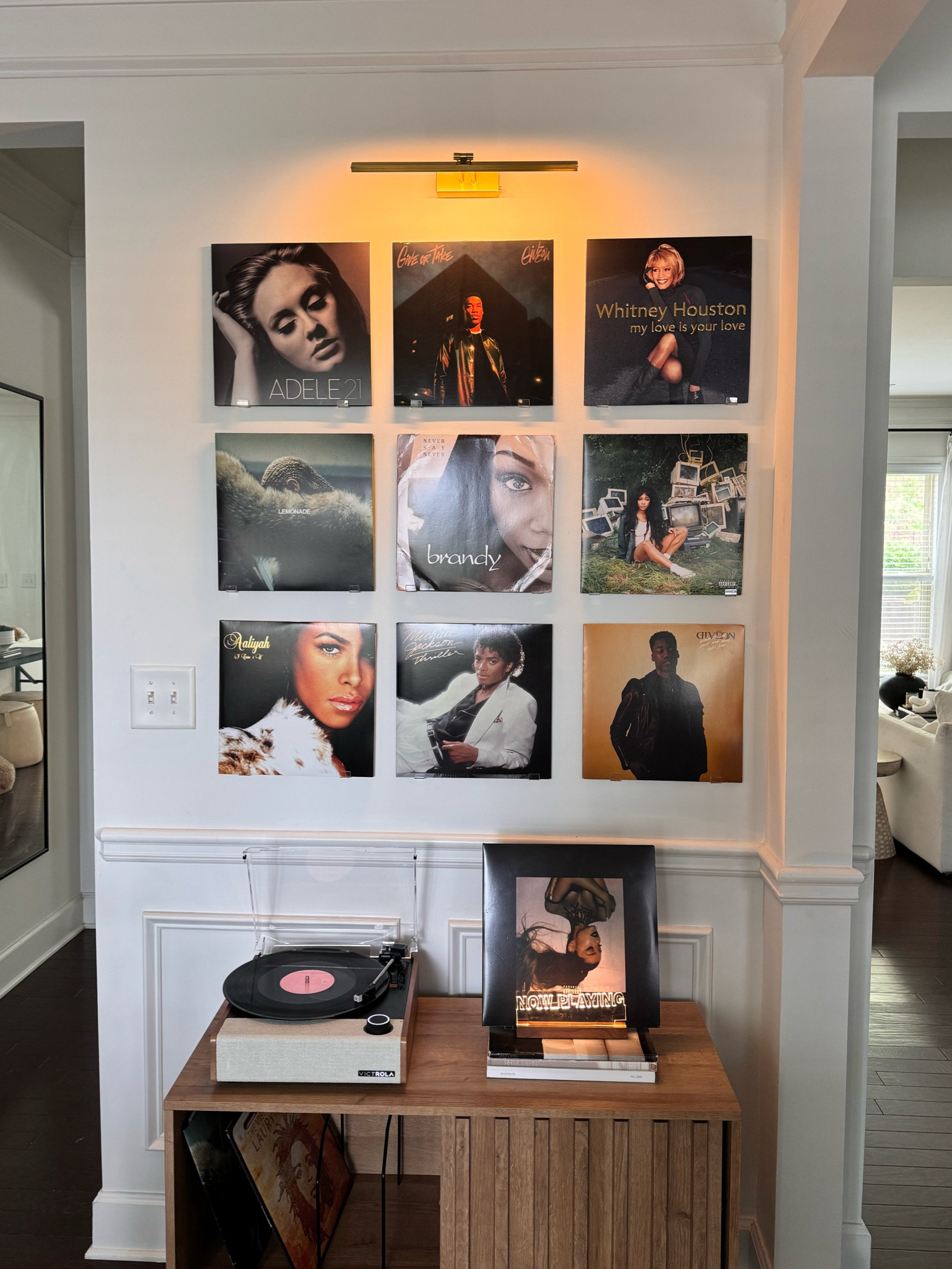 Amazon viynl wall 

#LTKHome