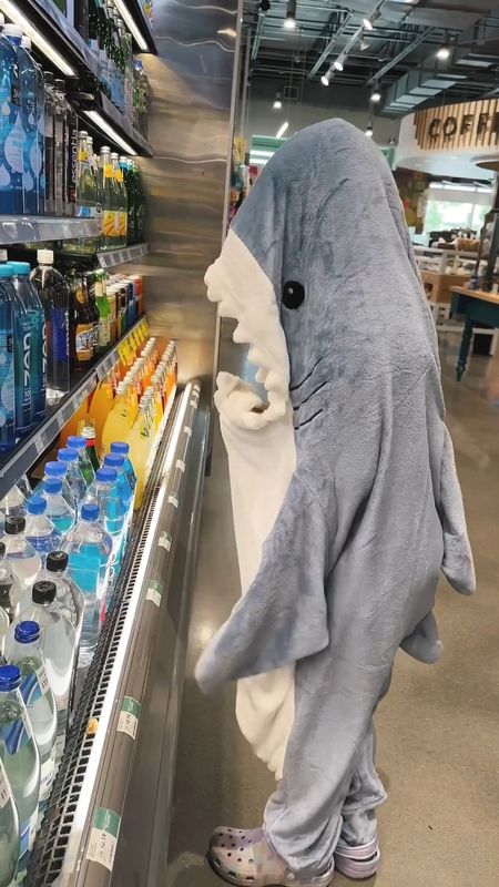 Viral Amazon Tik Tok Shark Blanket on costume- so fun for kids all Summer 🤣🦈 #shark #amazon #blanket #throw #costume #kids

She is 8 and in a size XS for reference 🙌🏻

#LTKKids #LTKFamily #LTKVideo