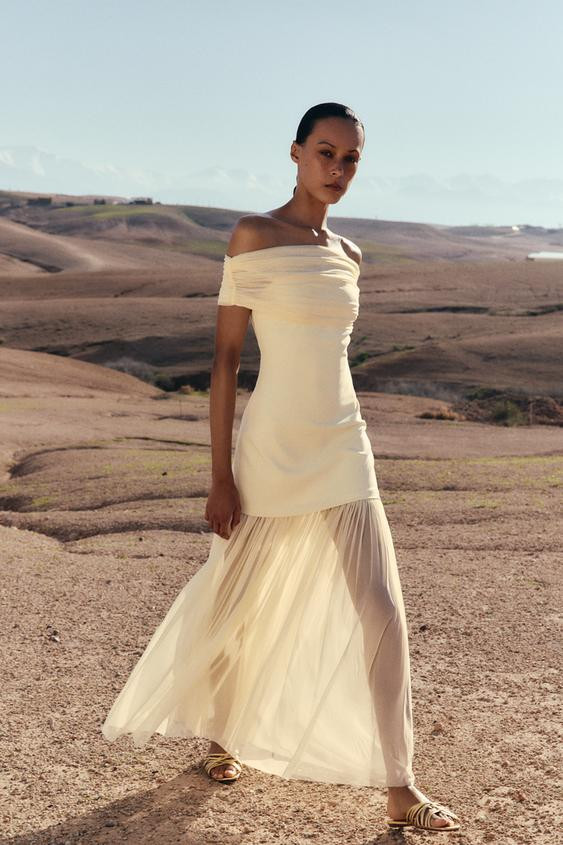 METALLIC STRAPPY FLAT SANDALS | Zara US