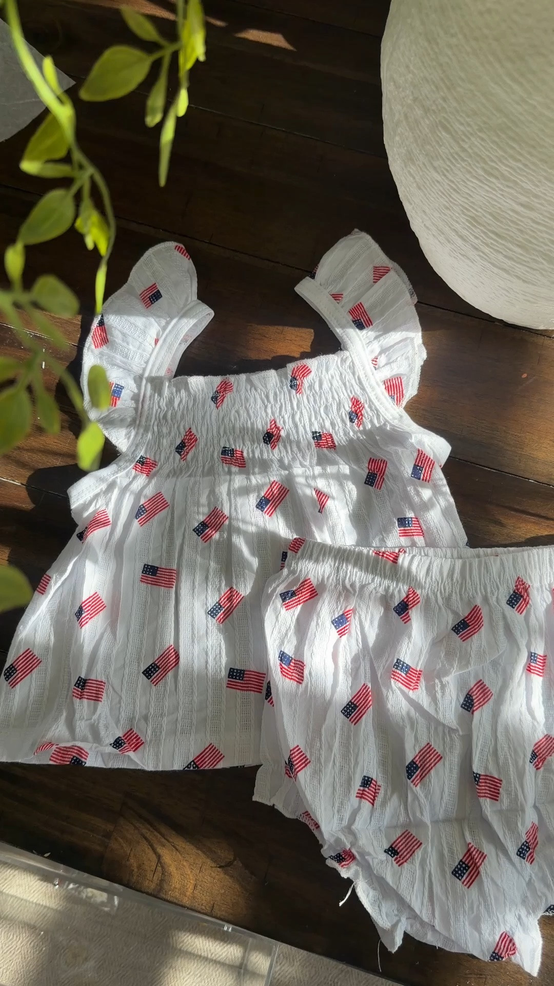 Hear me out - this baby set on Amazon is the perfect Fourth of July tank for your petite girly. Paired with a bow and some cut off Levi’s 🤏🏽