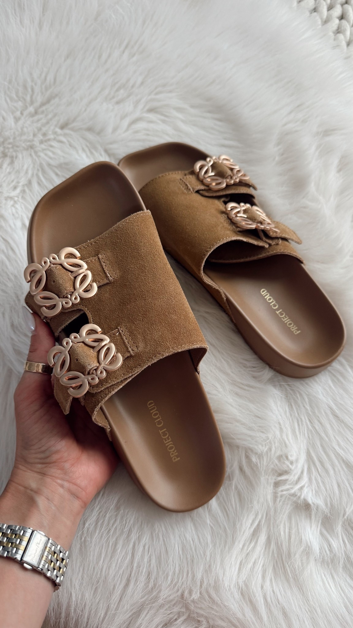 Looks designer for wayyyy less. I love how any outfit looks instantly elevated when I wear these! 🙌🏼✨👏🏼

#LTKootd #LTKgrwm #LTKmomlife