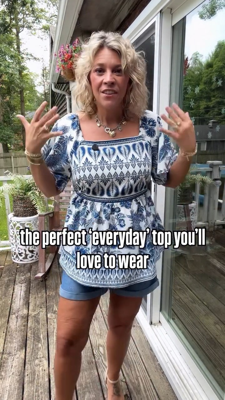 The perfect everyday square neck peplum style ‘hide the tummy jiggle’ top. I’m wearing the size 10 in both the top and shorts. #size10 #midsize #over40andfabulous

#LTKOver40 #LTKSeasonal #LTKMidsize
