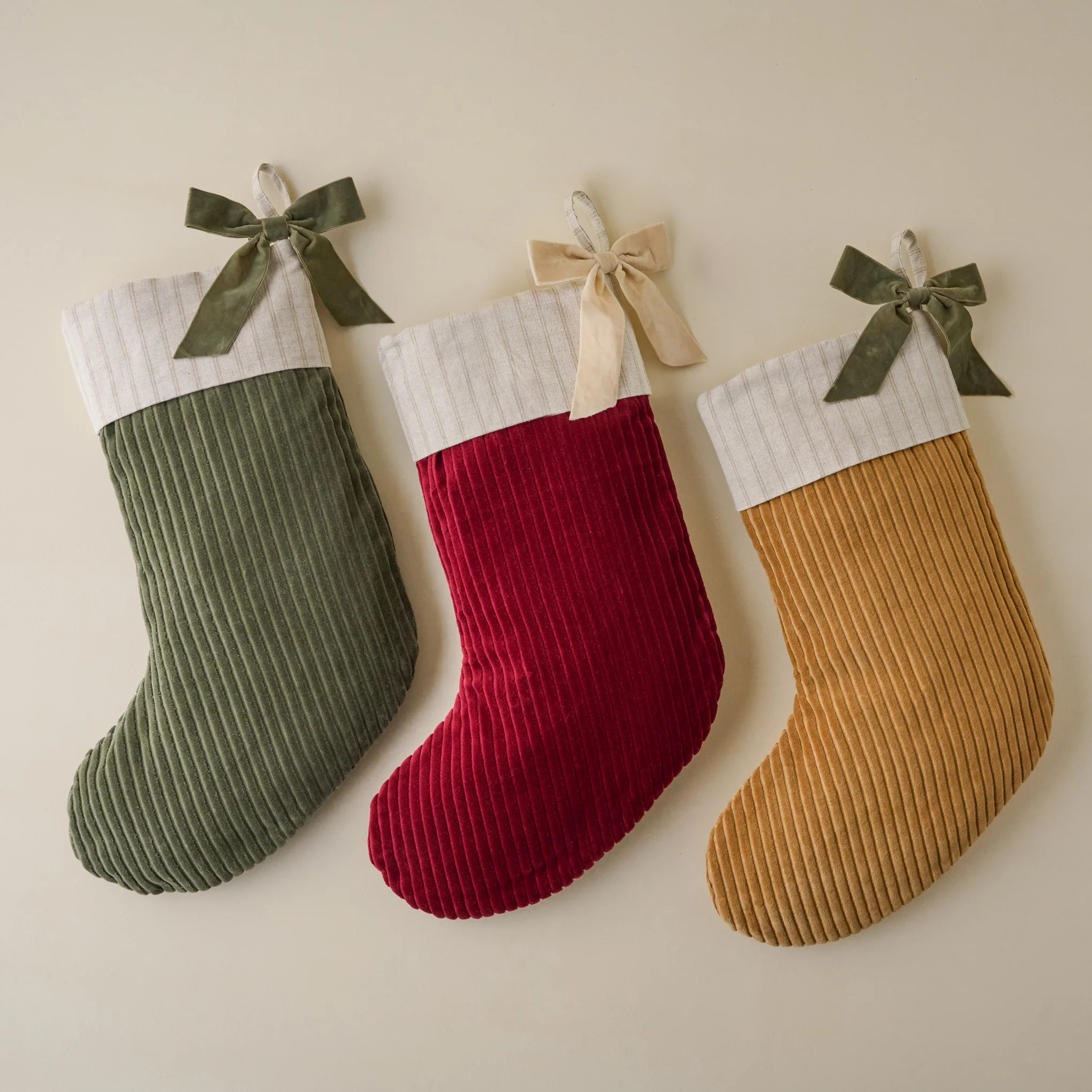 Channel Velvet Stocking | Magnolia