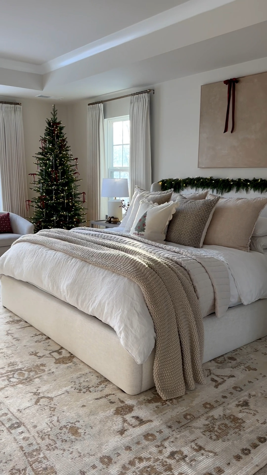 Cozy holiday master bedroom 
#masterbedroom #holidaydecor #christmasdecor #castlery #amazon #potterybarn #target #colinandfinn 

#LTKHoliday #LTKSeasonal #LTKHome