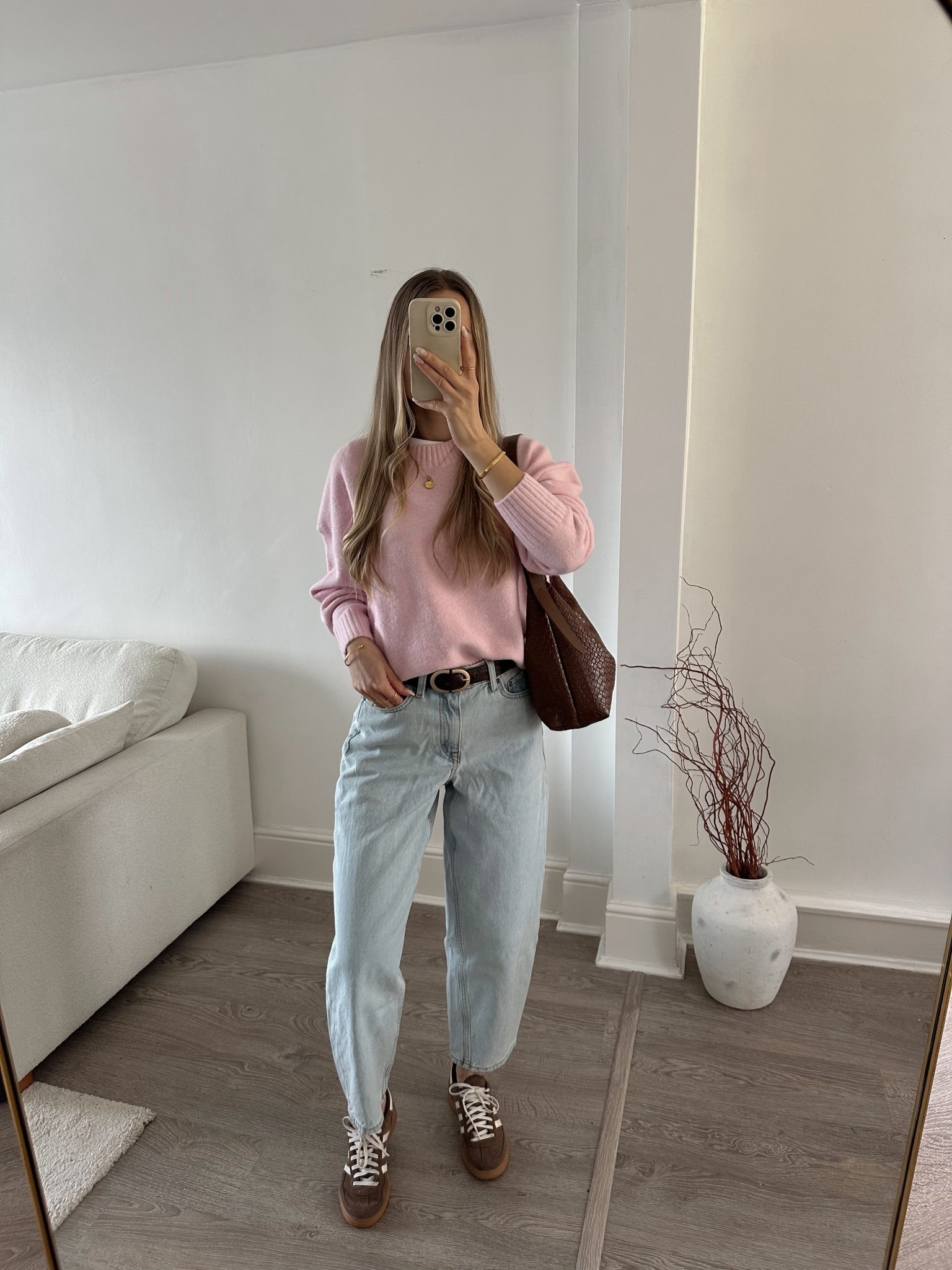 A simple everyday outfit for spring 🌸 my favourite pink jumper and comfy jeans 

#LTKuk #LTKspring #LTKstyletip