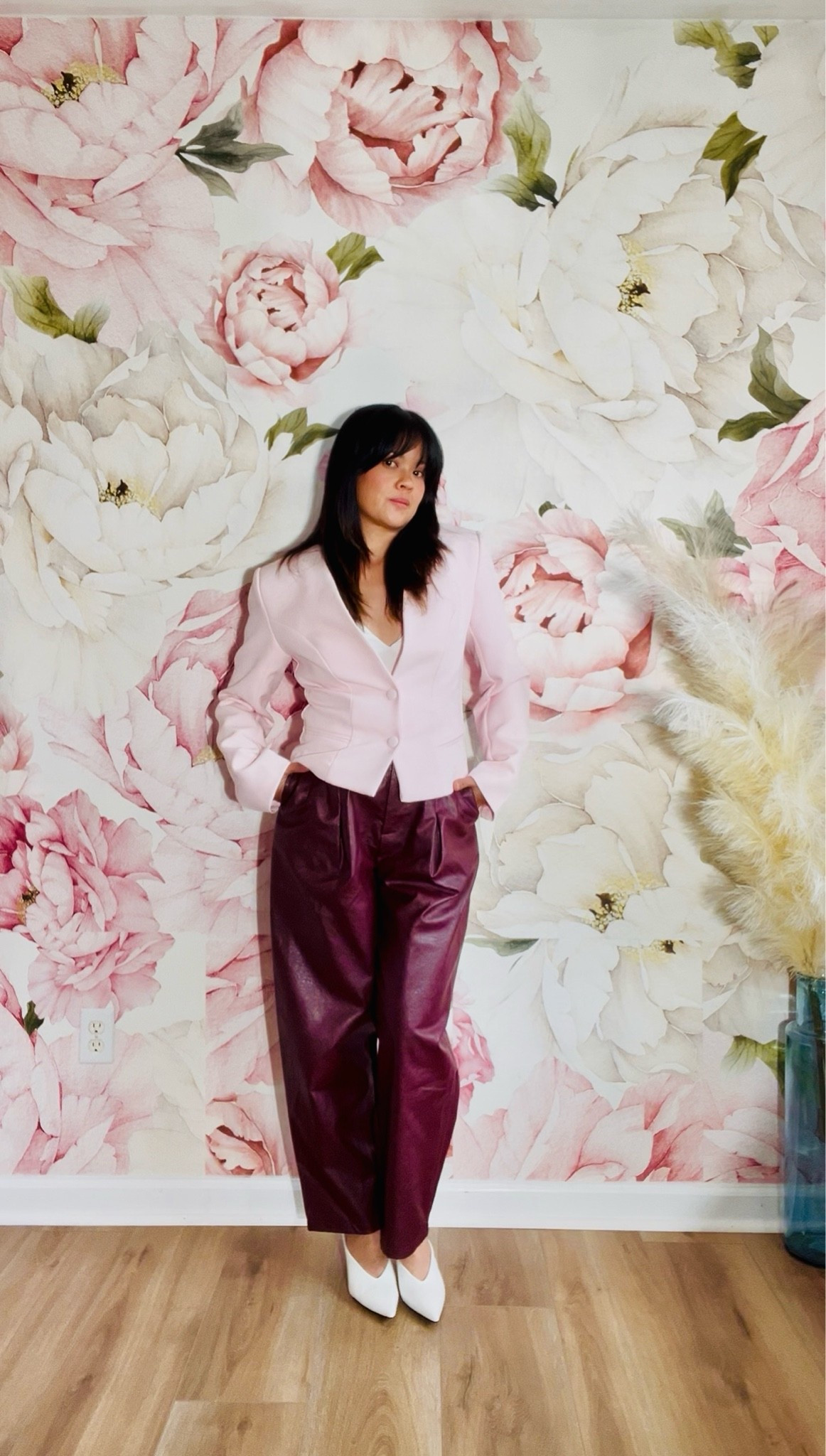 Pink cropped blazer+plum barrel leather pants

#LTKootd #LTKOver40 #LTKPetite