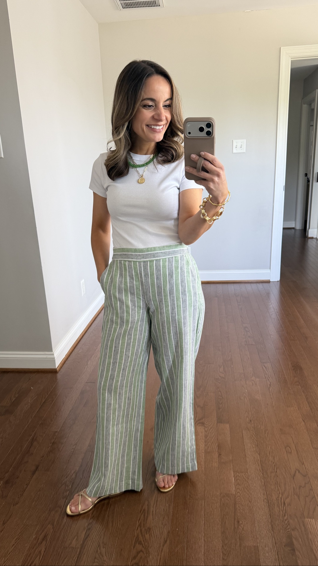 Another great pair of pants from LOFT! 

The pull on wide leg pants: petite xxs | 10” rise | 27.5” inseam | true to size 
Top (Madewell): xxs 
Sandals (Sam Edelman): true to size