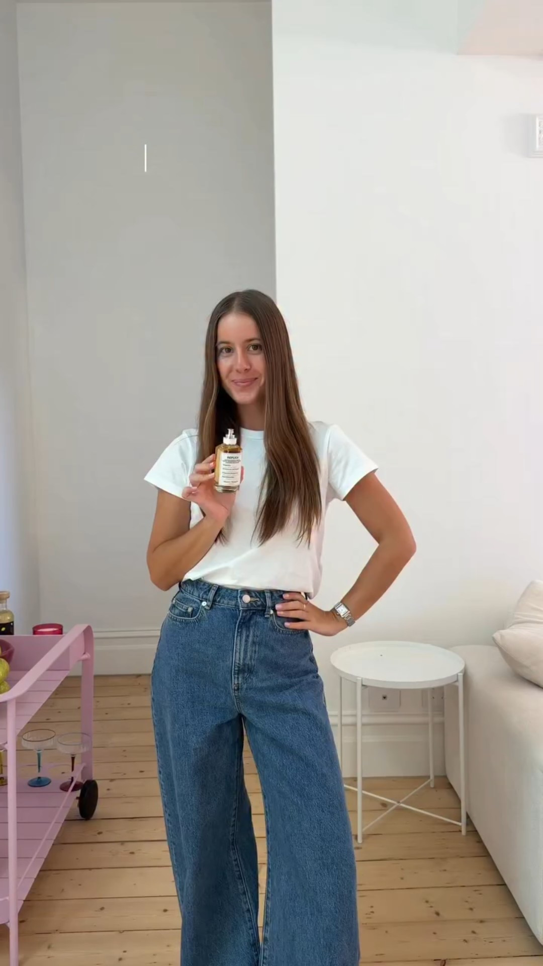 Today’s outfit inspired today’s scent 🌴🤍