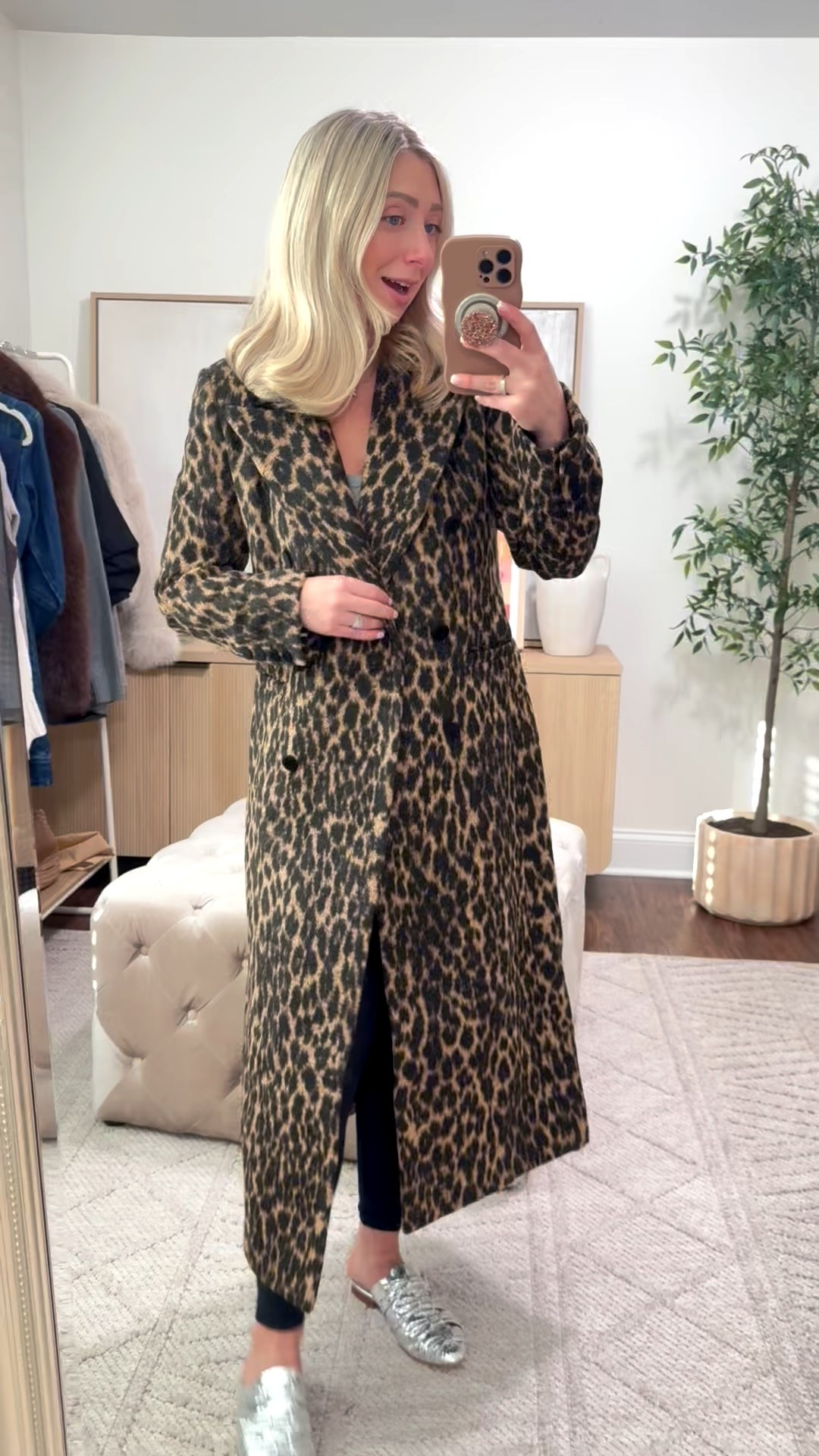 Leopard coat of my dreams on sale for $64! I’m a size 4, wearing the size small (runs TTS)

Leopard coat, Avec Les filles, winter fashion 

#LTKGiftGuide #LTKPetite #LTKFindsUnder50