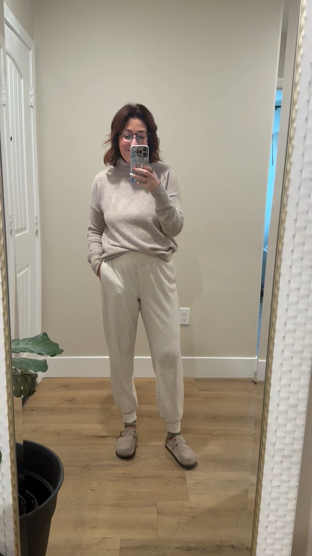 Sunday cozies but make it neutral…and cashmere!


#LTKdayinmylife #LTKootd #LTKmomlife