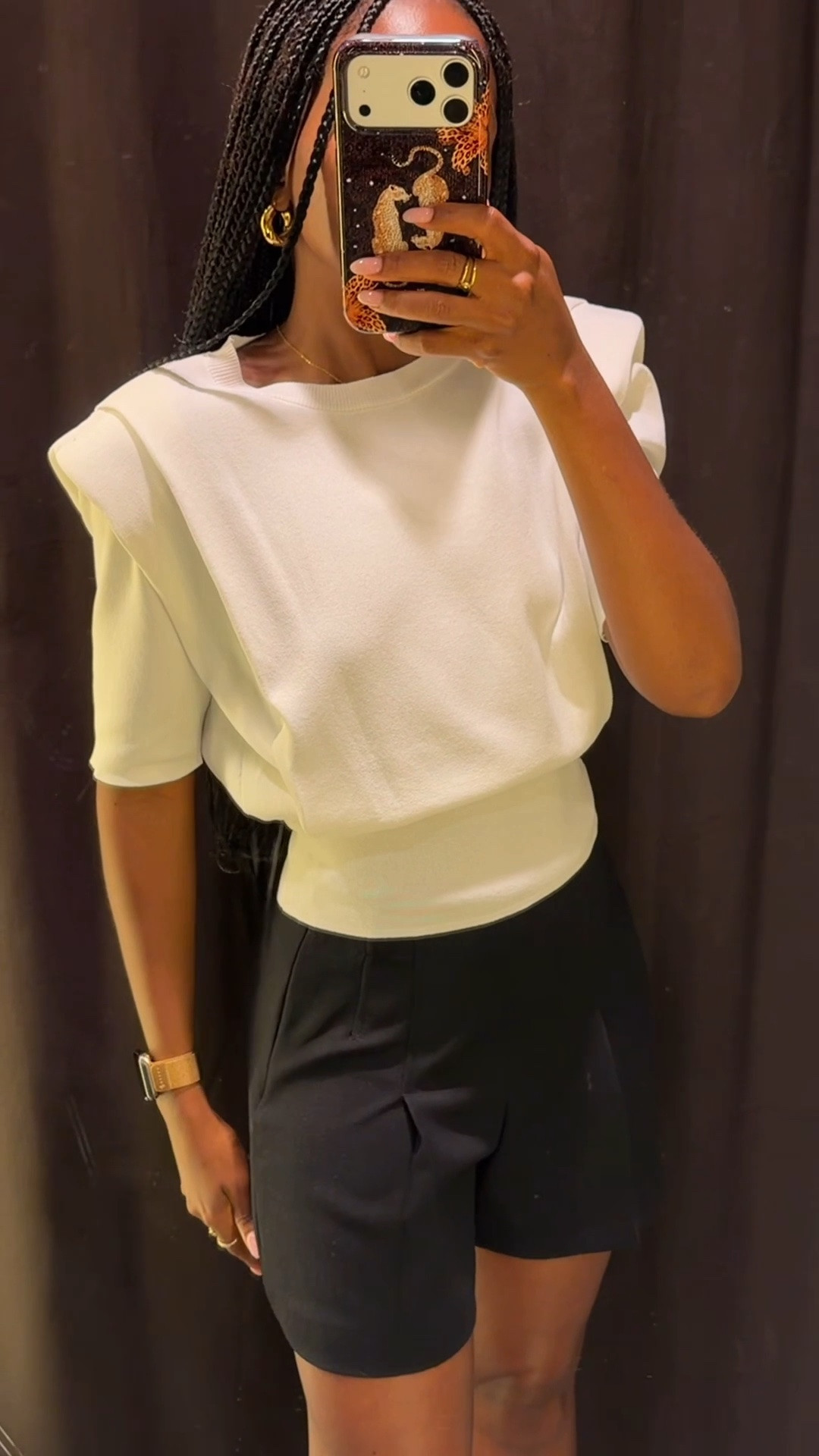 This outfit is giving effortless chic 🤍🖤
I’m especially obsessed with these shorts  they’re so comfortable and flattering, and I’ve honestly been wearing them non stop lately! 😍

Wearing S in the top + XS in the shorts
5’2” / 160cm 
#zara

#LTKpetite #LTKsummer #LTKstyletip