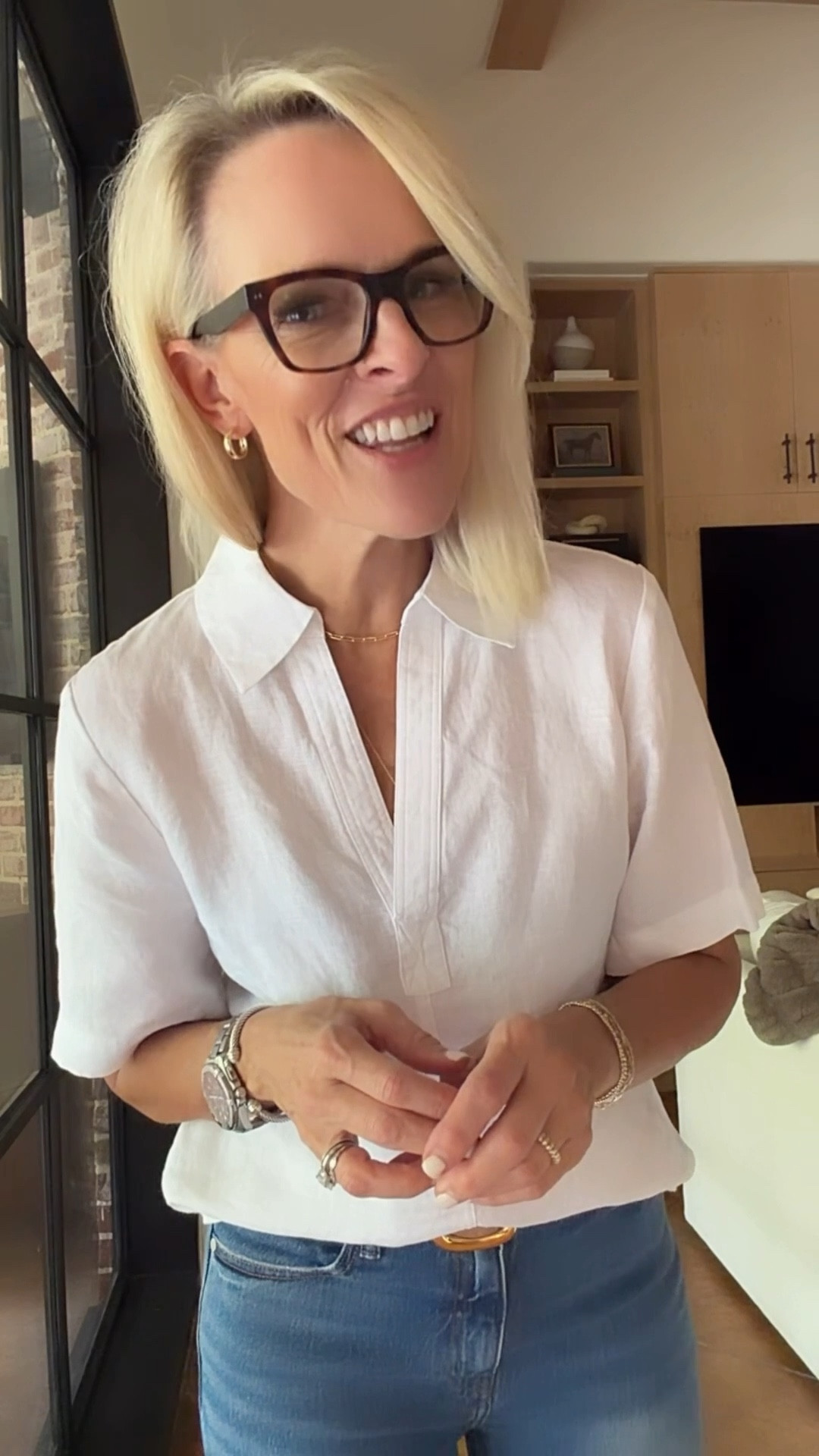 New items from @Quince 
This linen top Is $42 and amazing quality!! Comes in other colors 

Straight leg denim that rivals premium denim!! 
Fit tts - and come in 4 inseam lengths I’m in 30” length 

#quincepartner ￼

#LTKdayinmylife #LTKootd #LTKOver40