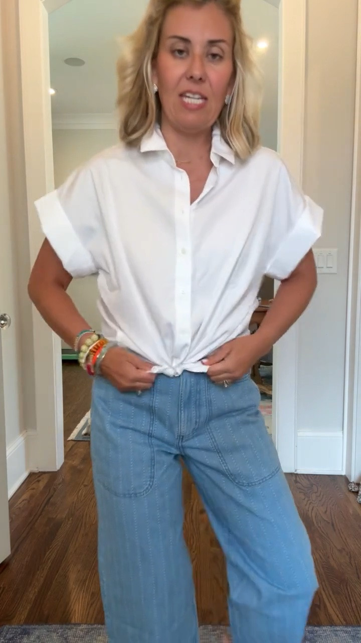 Easy throw on and go look!!
Top - xs 
Jeans - 4
Jelly - 8

#LTKdayinmylife #LTKootd #LTKmomlife