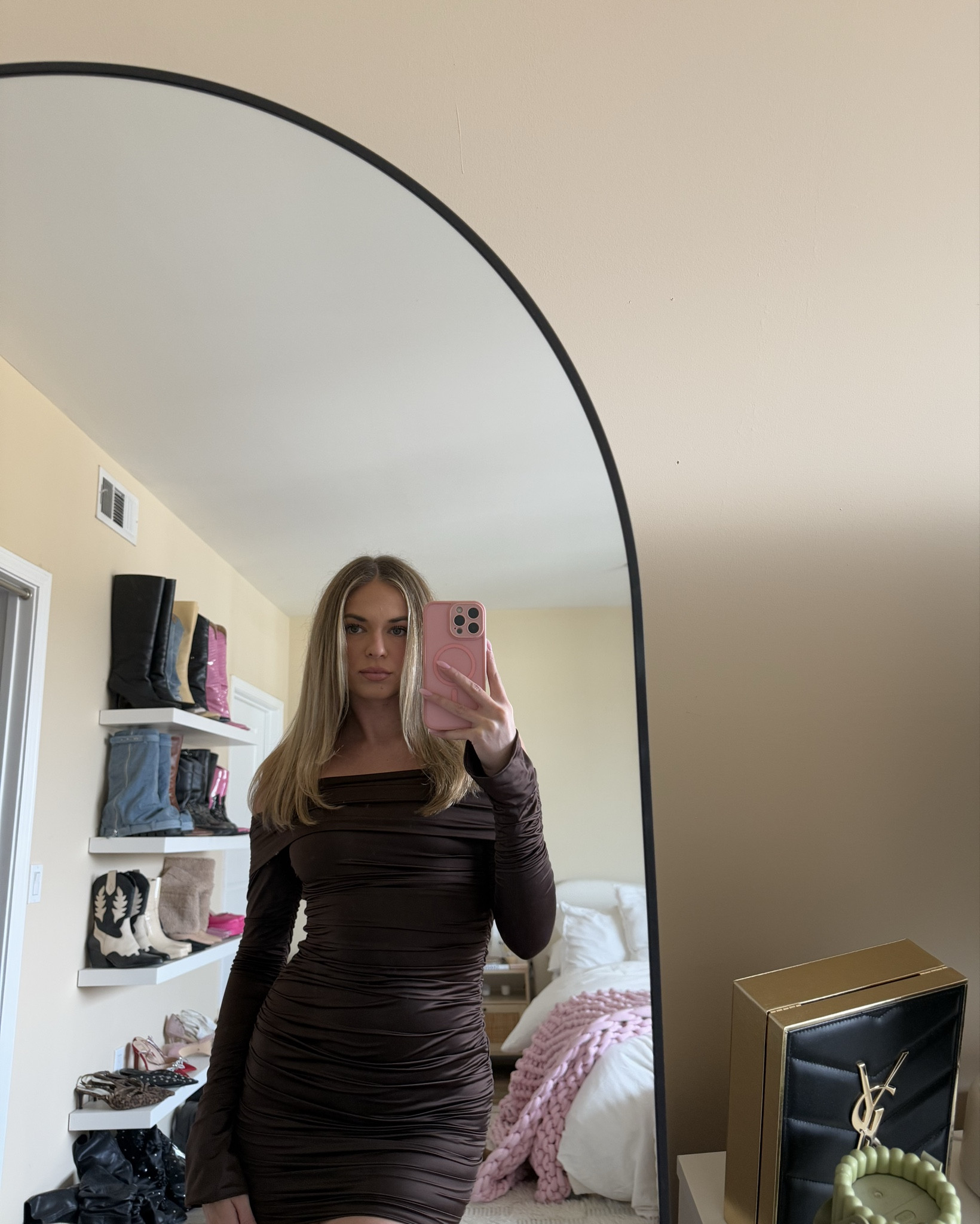 I’ve been loving brown recently and this dress is so chic & flattering for the girlies! You can never go wrong with an off the shoulder moment! 

#LTKParties #LTKFindsUnder100 #LTKStyleTip