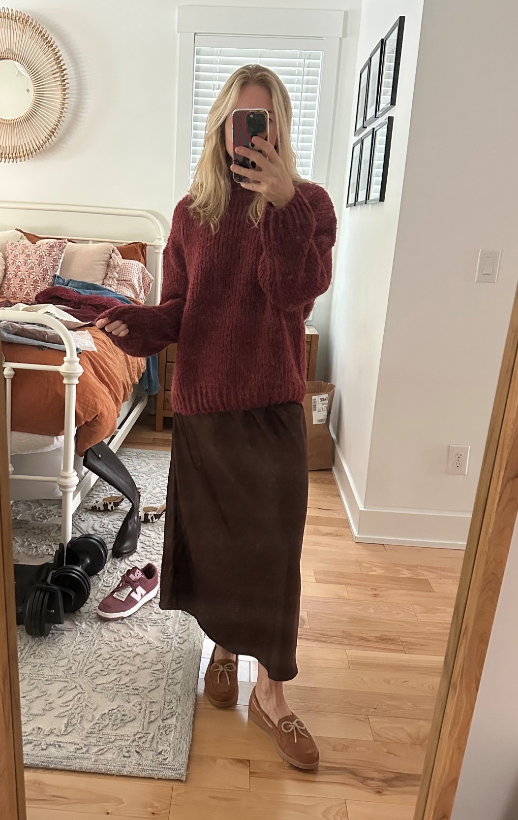 Cozy chic Fall outfit 🤎