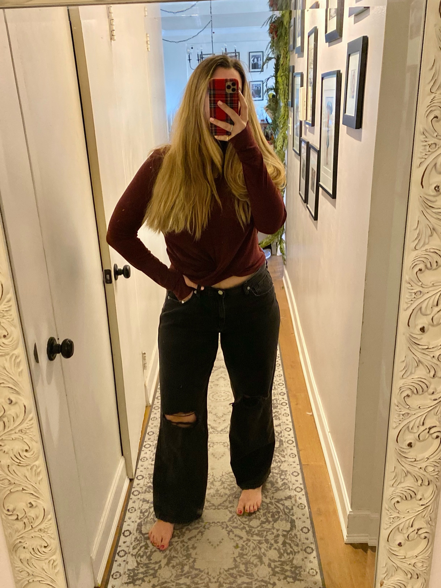 Just saw that the gap is having a huge sale on jeans - my favorite place to get them!! Perfect styles for curvy girls and midsized mamas. I’m currently in 30 or 31 in their jeans. Linked my favorite styles that are 40% off!! 

Black jeans, denim, ripped jeans, baggy jeans, wide leg pants, gap, sale alert, discount 

#LTKsalealert #LTKfindsunder50 #LTKmidsize
