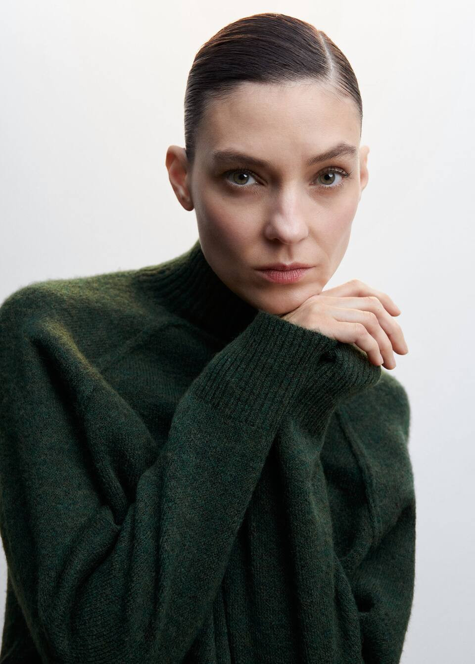 Turtleneck knit sweater | MANGO (US)