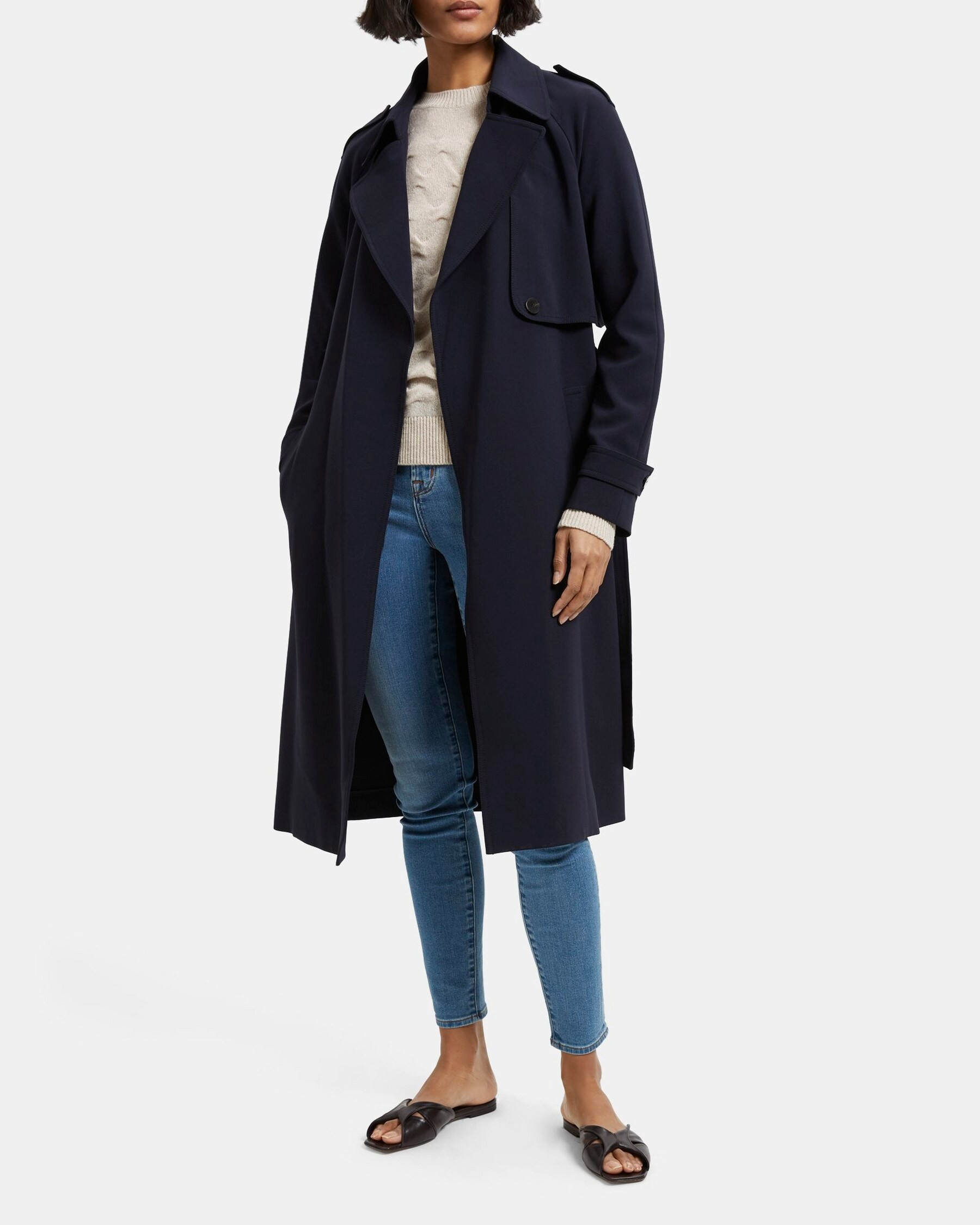 Raglan Trench Coat in Crepe | Theory Outlet