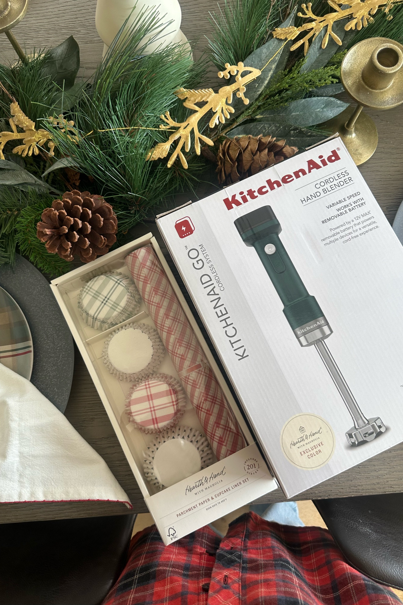 Linking my home finds from @target here. Dressed my table for the holidays with some fun festive finds!! 

Dressupbuttercup.com

#dressupbuttercup #target #targetpartner @targetstyle