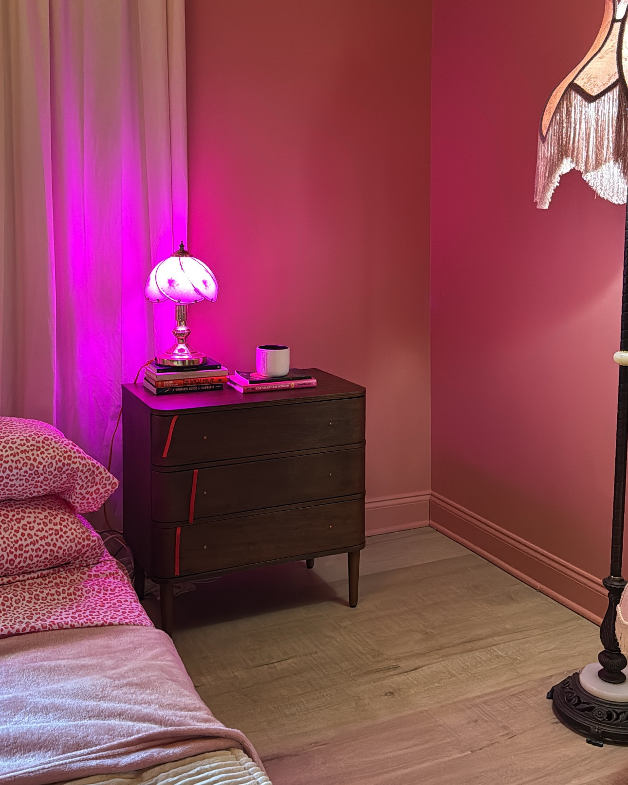 nightstands are here!!!! and they came FULLY assembled- minus screwing the legs on 🫱🏻‍🫲🏼 