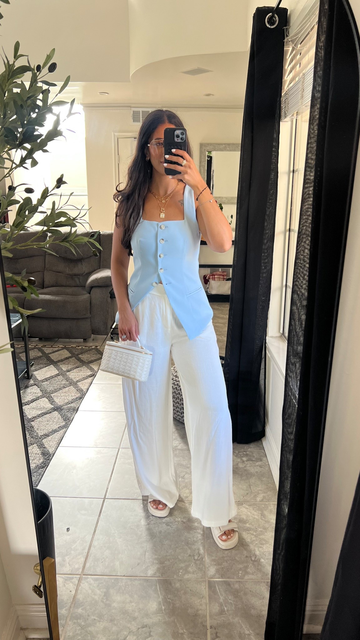 Love this chic and easy summer outfit 

#LTKFindsUnder50 #LTKSummerEdit #LTKStyleTip