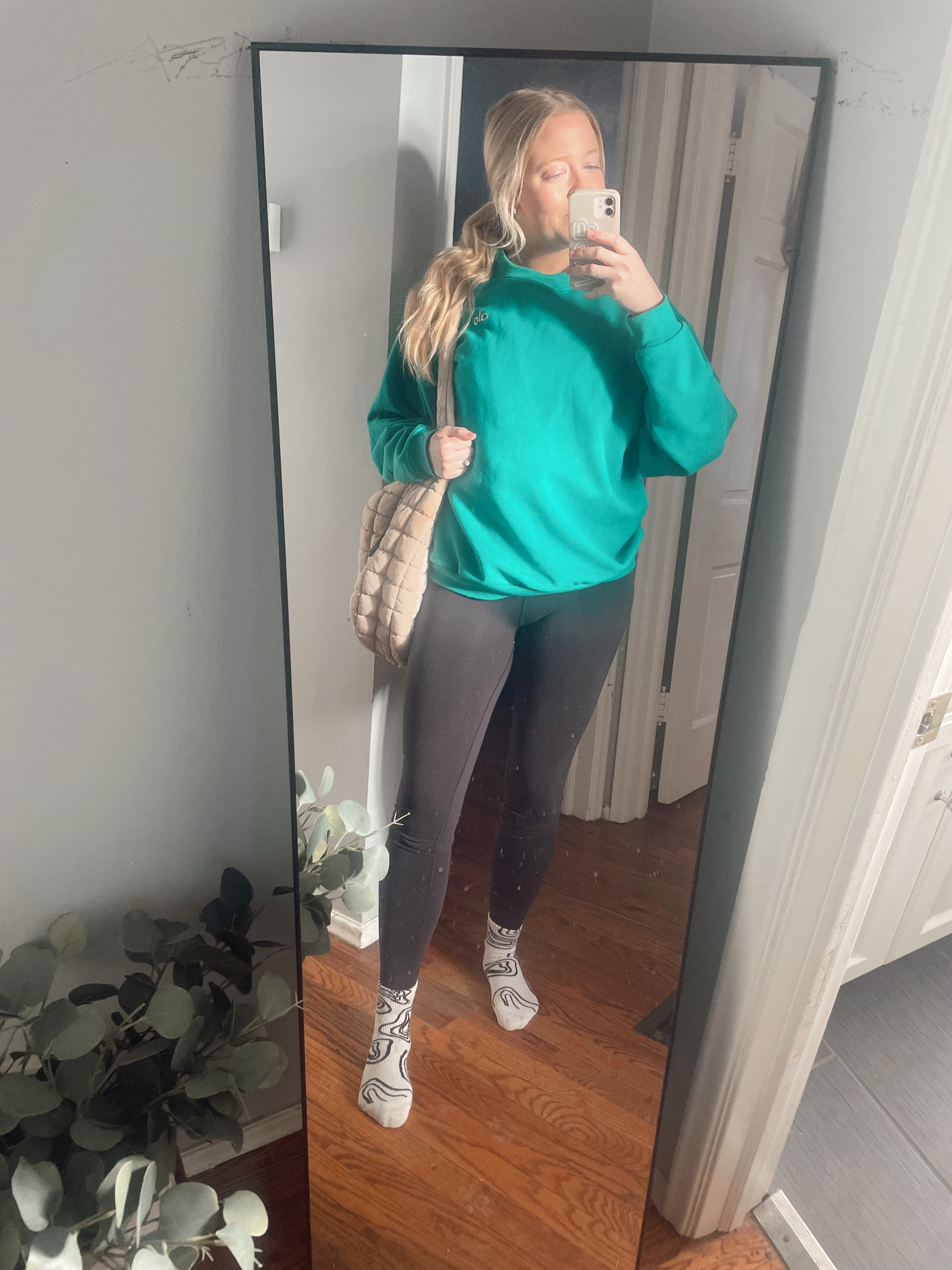 St Patrick’s Day 🍀
Actual socks are from Pointe Studio but I linked similar! 🧦

Alo yoga 
Lulu lemon 
Free people 
Workout fit 
Barre Pilates outfit 
Casual ootd 

#LTKActive #LTKSeasonal