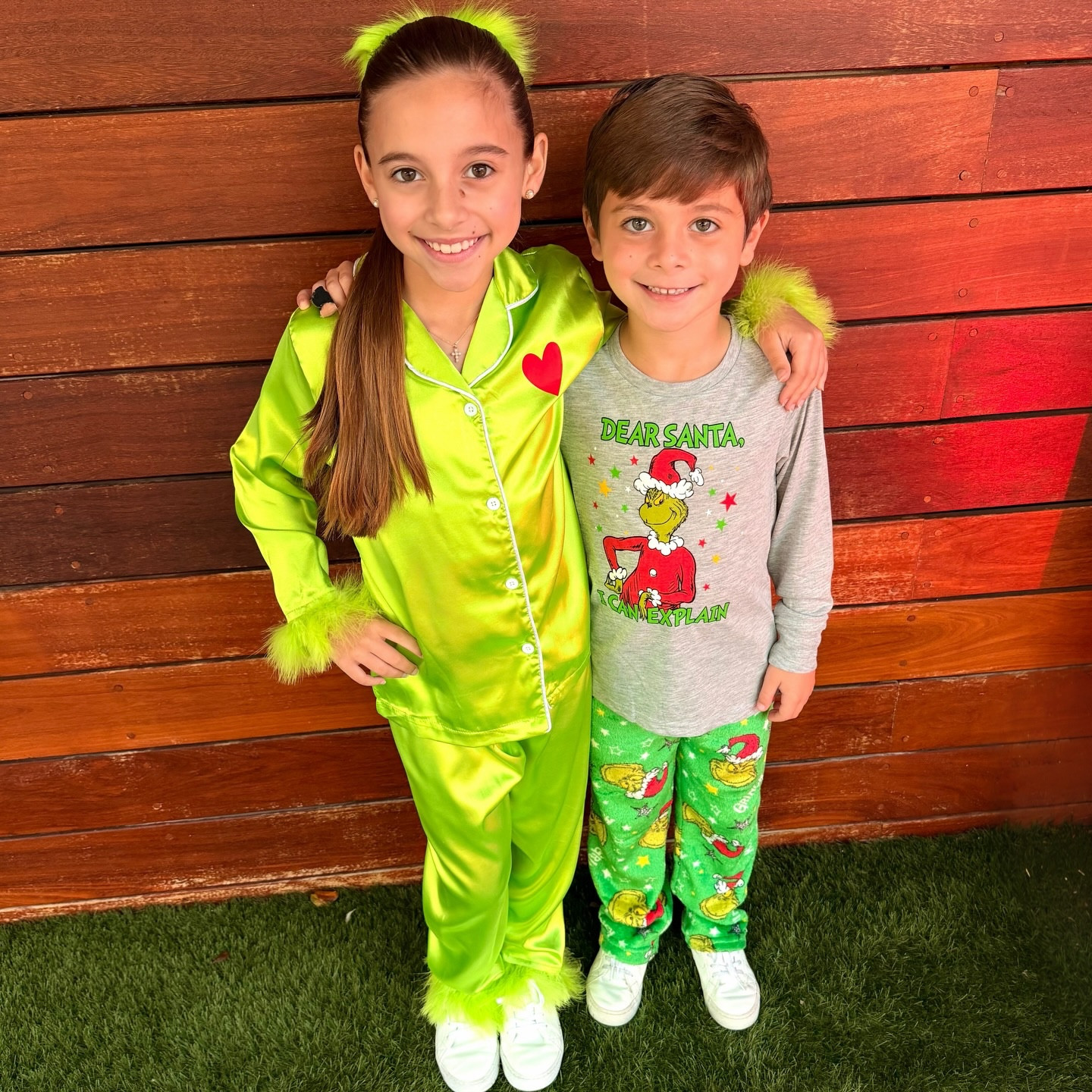 Grinch mode: ON • Pajamas: FESTIVE 💚❤️ 