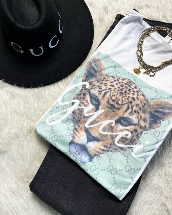 Pretty & Wild / Graphic Tee / Sweatshirt / T-shirt / Top | Etsy | Etsy (US)