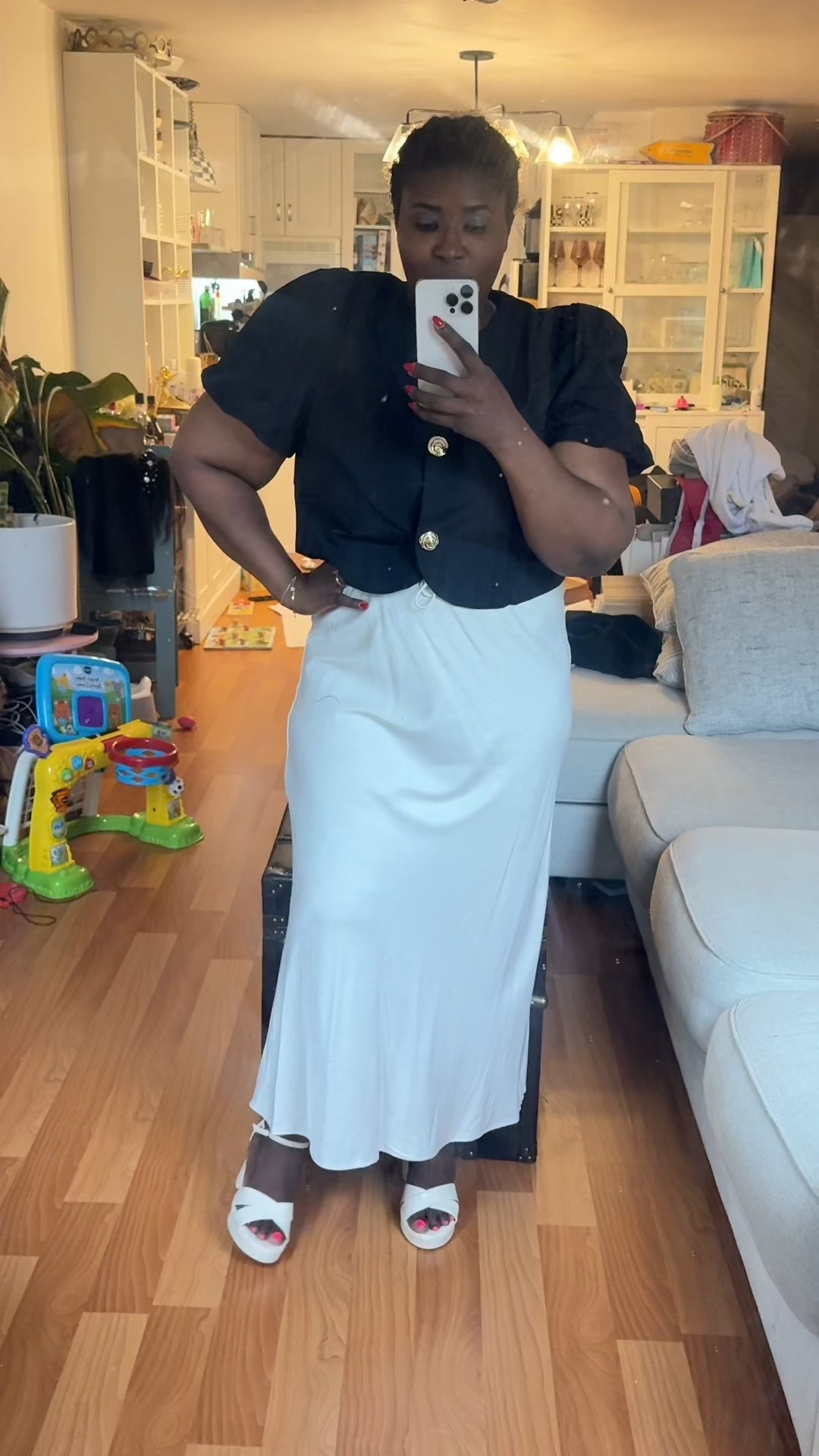 An easy vacation fit featuring this black and cream ensemble 

#LTKOver40 #LTKSummerEdit #LTKStyleTip