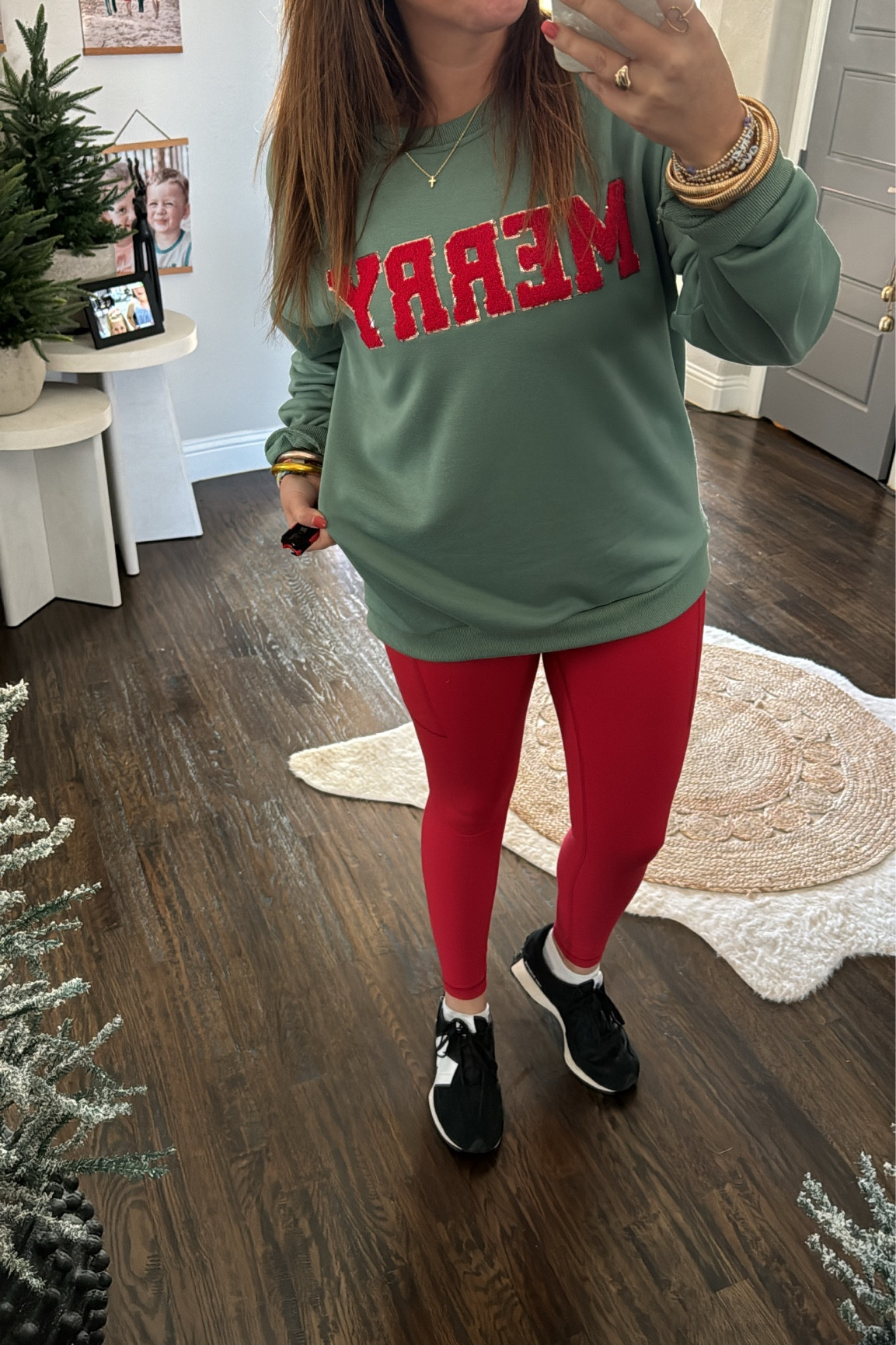 This sweatshirt!! I sized up to a Large for oversized fit 
#holidaystyle #christmasoutfit #holidayathleisure

#LTKstyletip #LTKHoliday #LTKmidsize