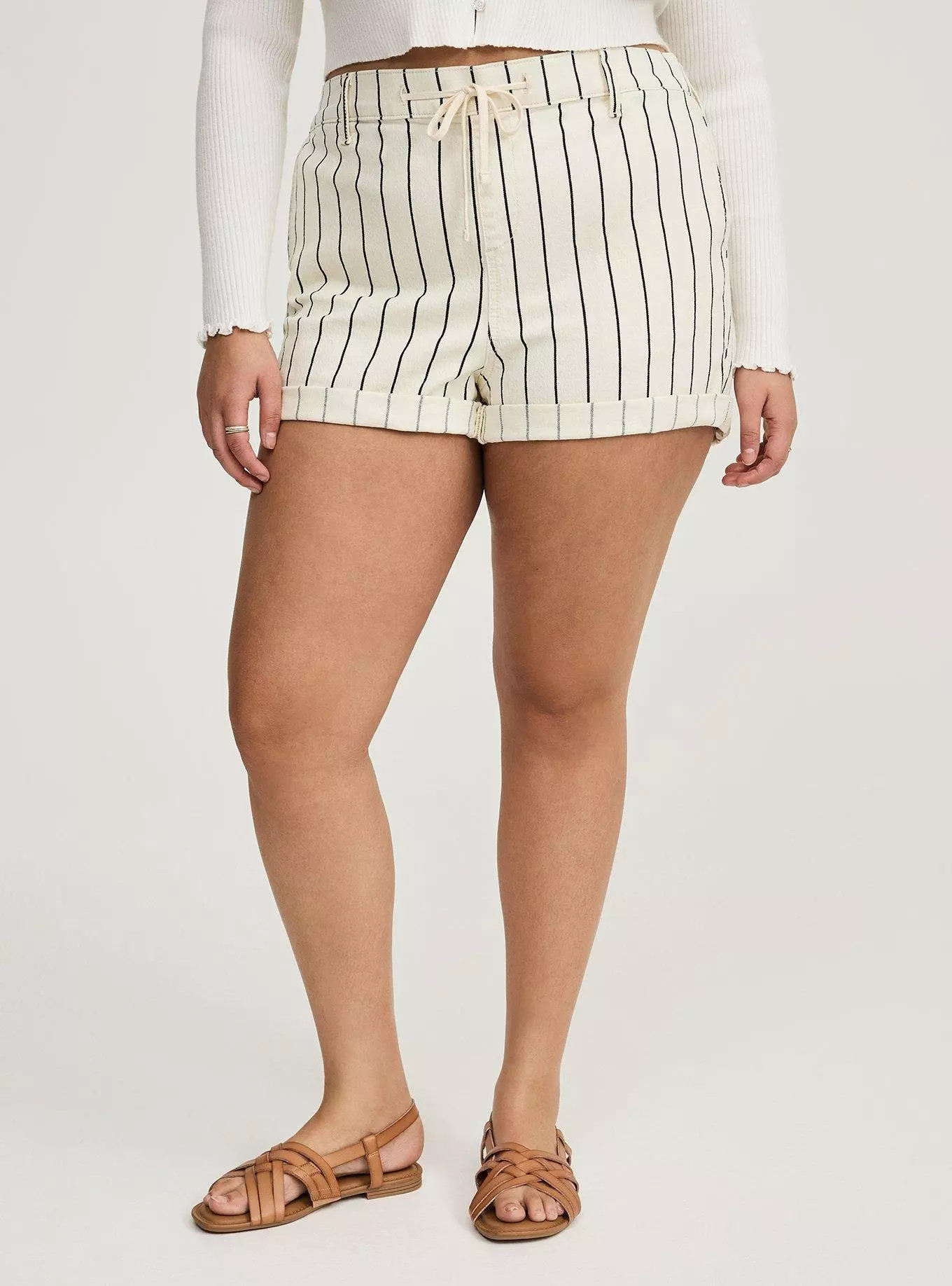 3.5'' Weekend Mid-Rise Jean Short | Torrid (US & Canada)