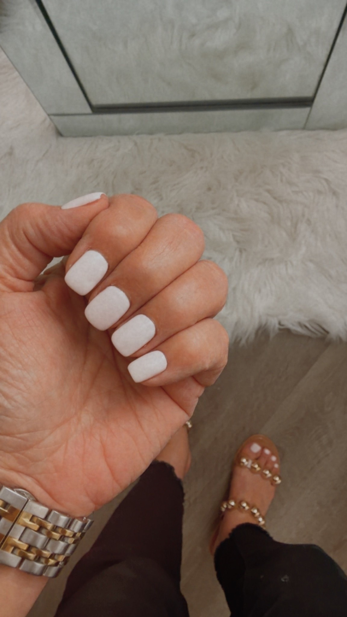 Plot twist: I chose timeless over trendy. Nude nails. Soft square. Zero regrets. 🤍

Everything is linked for you. 

#classy #nudenails #shortnails #timeless

#LTKootd #LTKselfcare
