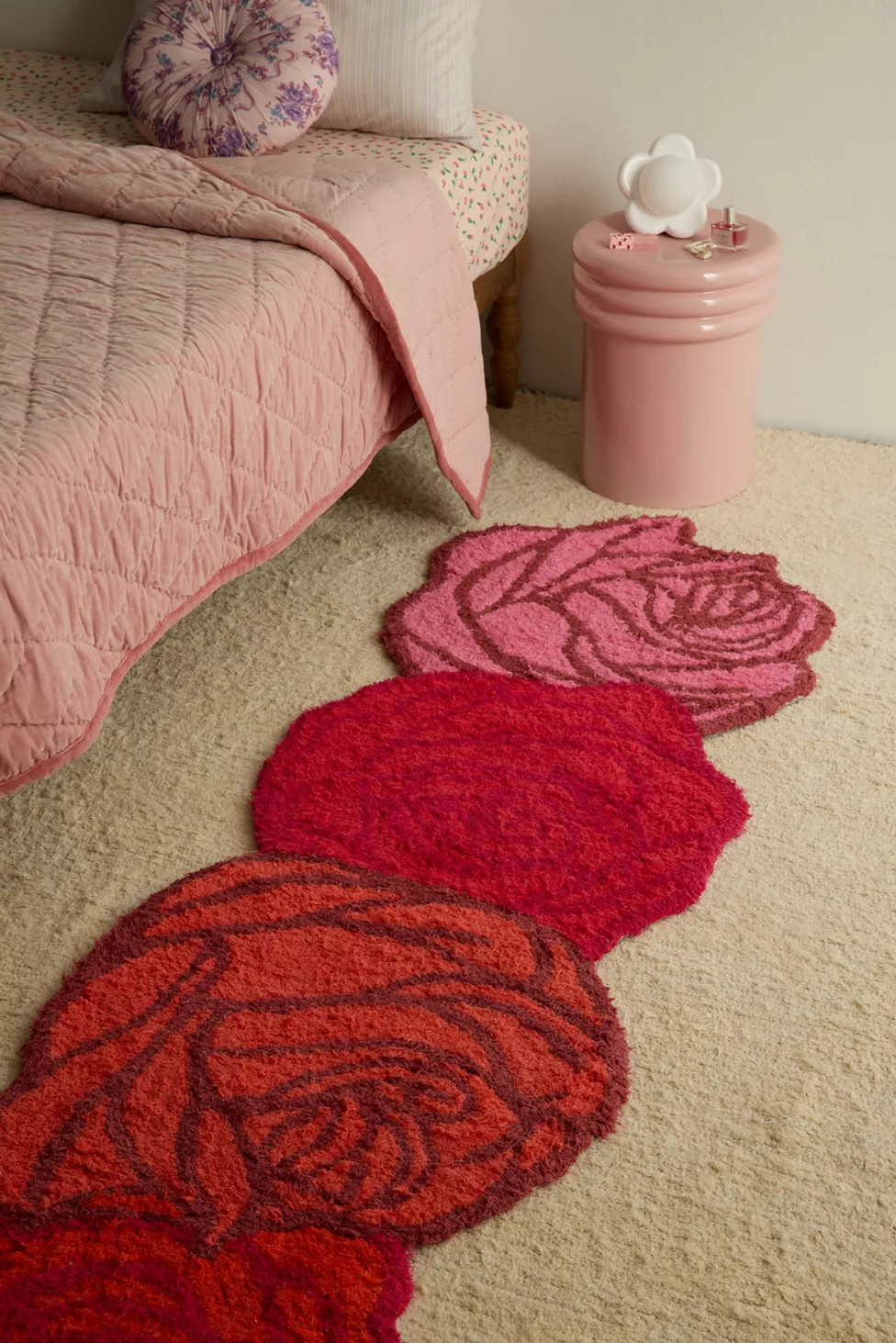 Rose Tufted Shag Rug | Urban Outfitters (US and RoW)
