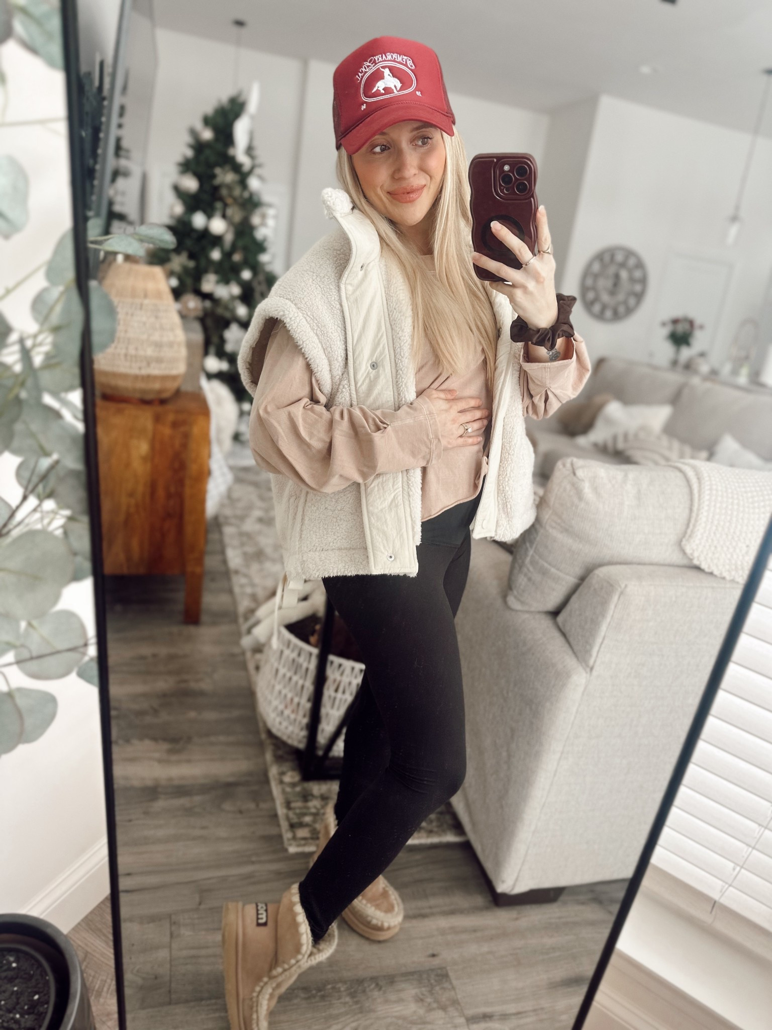 Casual + cozy winter maternity outfit ❄️

#LTKootd #LTKBump #LTKgrwm