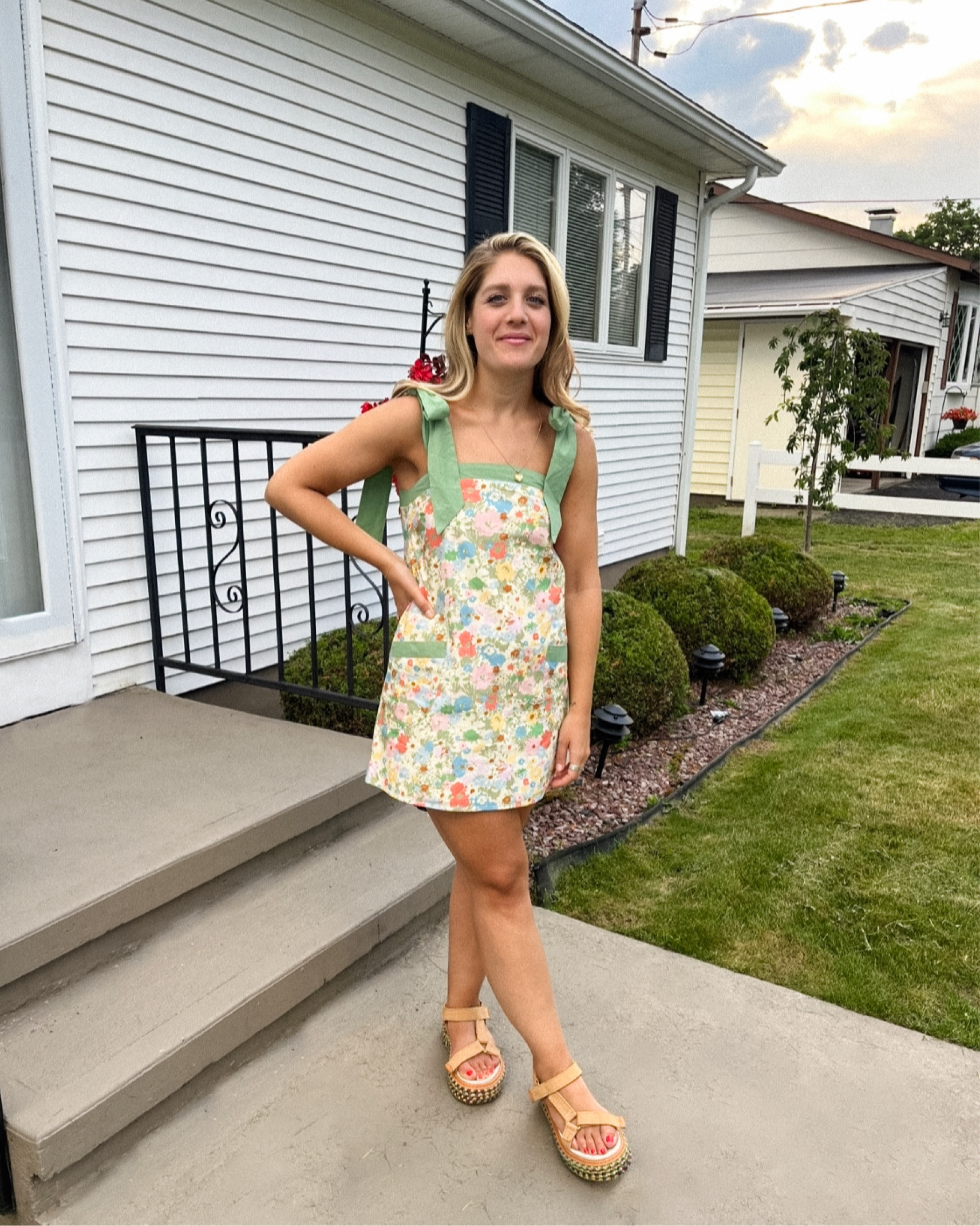 The Hermoza, Julia Berolzheimer, summer dress, mini dress, floral dress, Tory Burch, sandal outfit, summer outfit

#LTKunder100 #LTKsalealert #LTKshoecrush