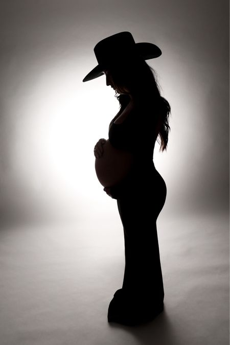 #maternityphotos #stetson #photoshoot #maternity #pregnancy #bump #babyonboard #amazonfind 

#LTKbump #LTKbaby #LTKfindsunder50