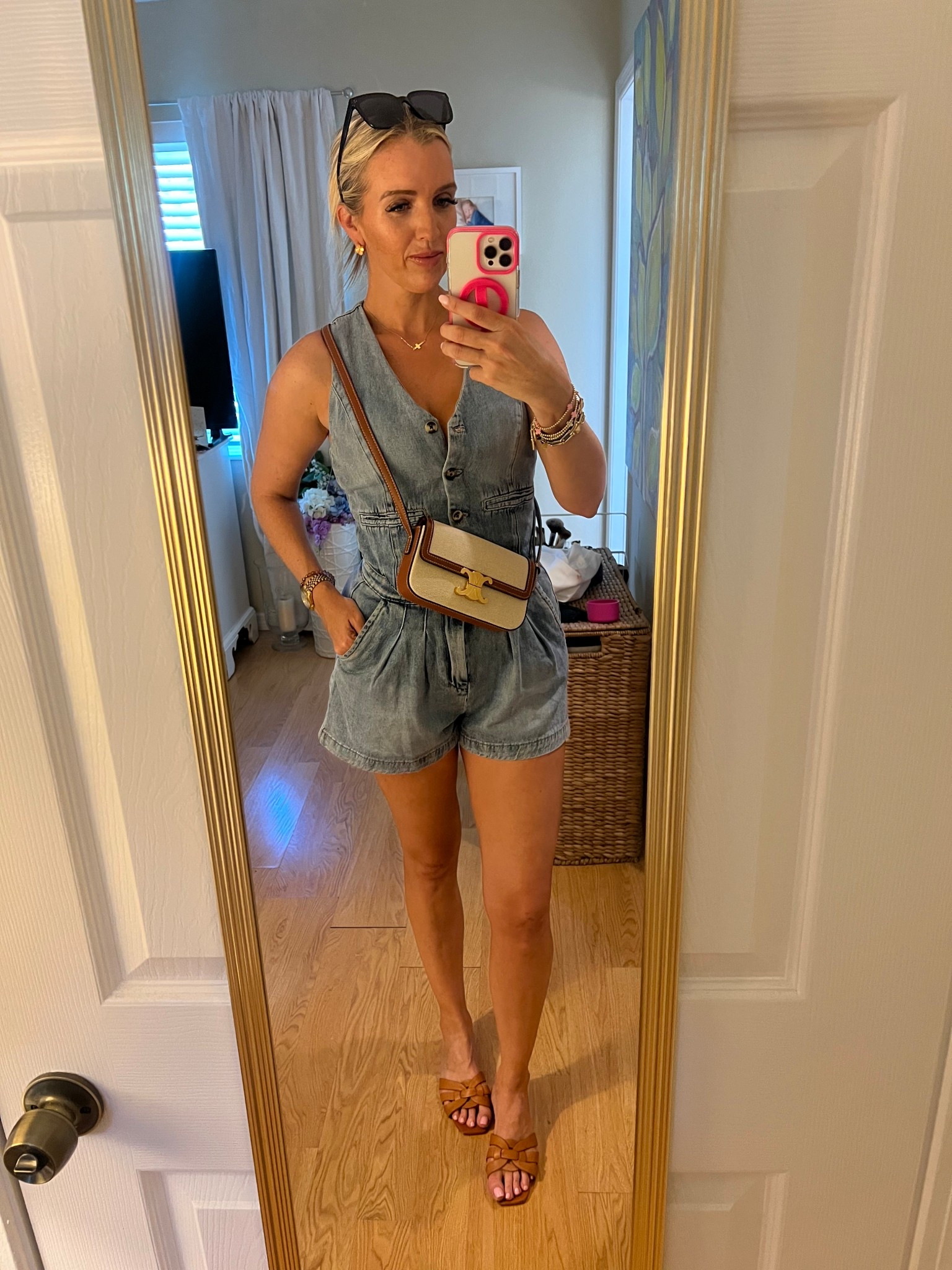 Effortless elegance in one piece—denim rompers, an ultimate wardrobe power move for spring & summer 💙