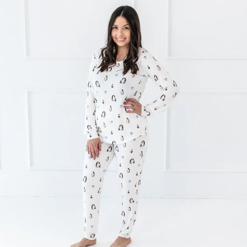 Women's Jogger Pajama Set in Penguin | Kyte BABY