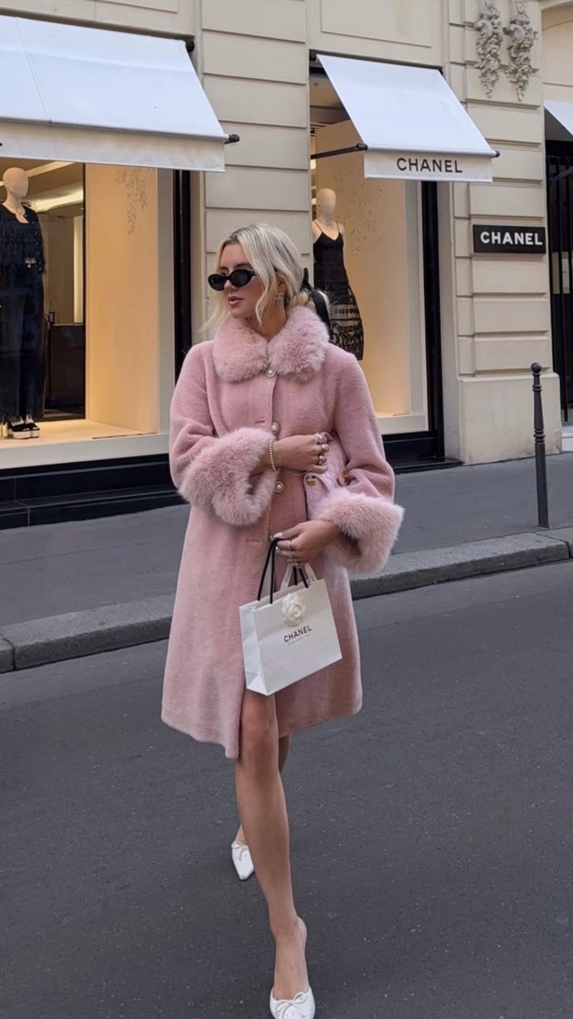 making my holiday wishlist 👀❄️🎀it's tiliime!

pink coat, Chanel looks, pink princess, holiday outfit ideas, pink outfit inspo, holiday fit inspo, winter outfit, winter fit, Christmas outfit ideas

#LTKSeasonal #LTKHoliday #LTKGiftGuide