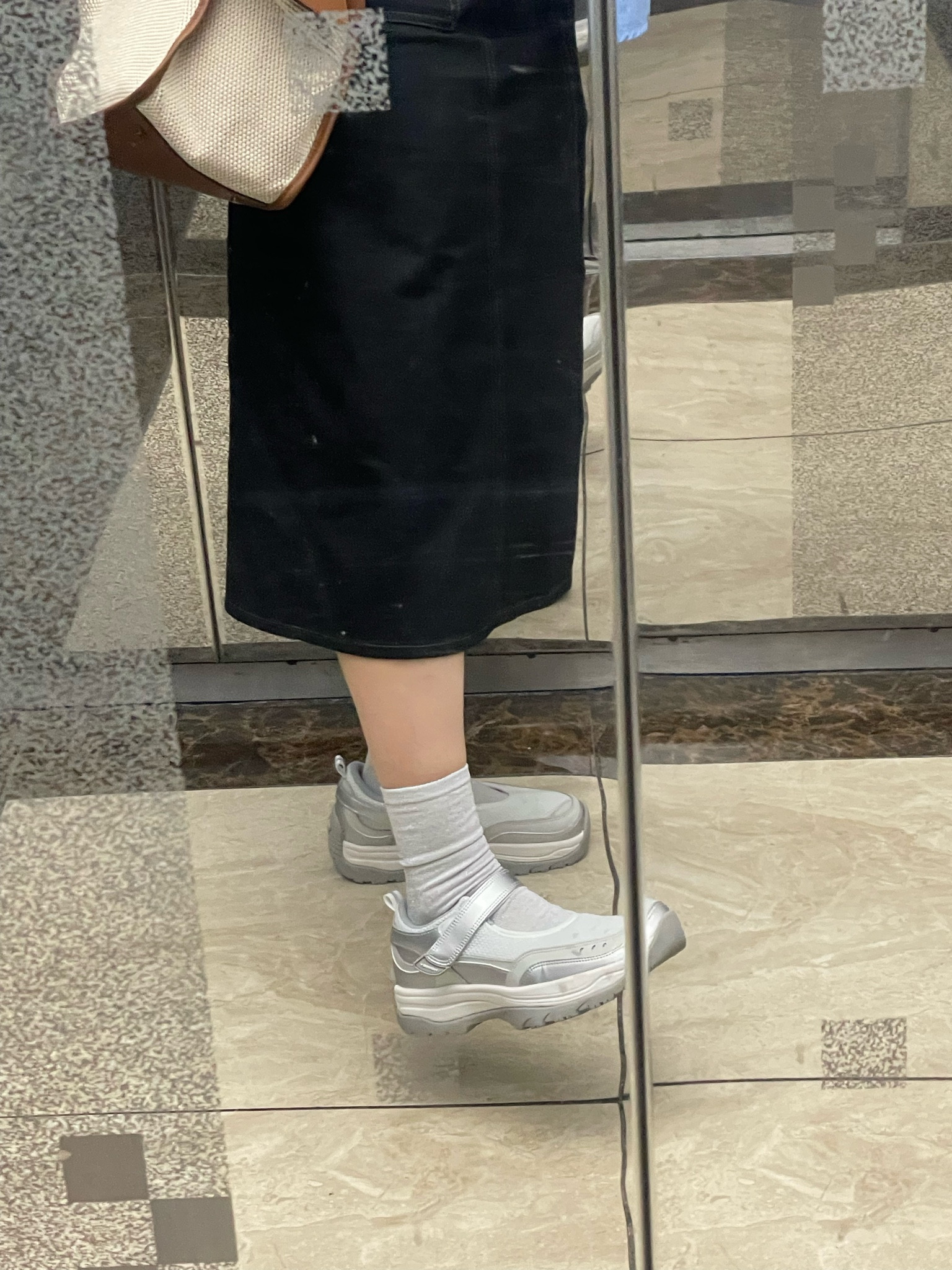 Summer Style Made Easy with Honsby Darling Harbour Shoes”

Step into summer with Honsby Darling Harbour shoes, the perfect piece to finish off any warm-weather outfit. Their cute and versatile design pairs well with everything, ensuring you look effortlessly stylish all season. Find out why these shoes are your new summer staple! 🩵 #SummerFashion #ShoeEssentials #TrendyLooks

#LTKkorea #LTKsummer #LTKasia