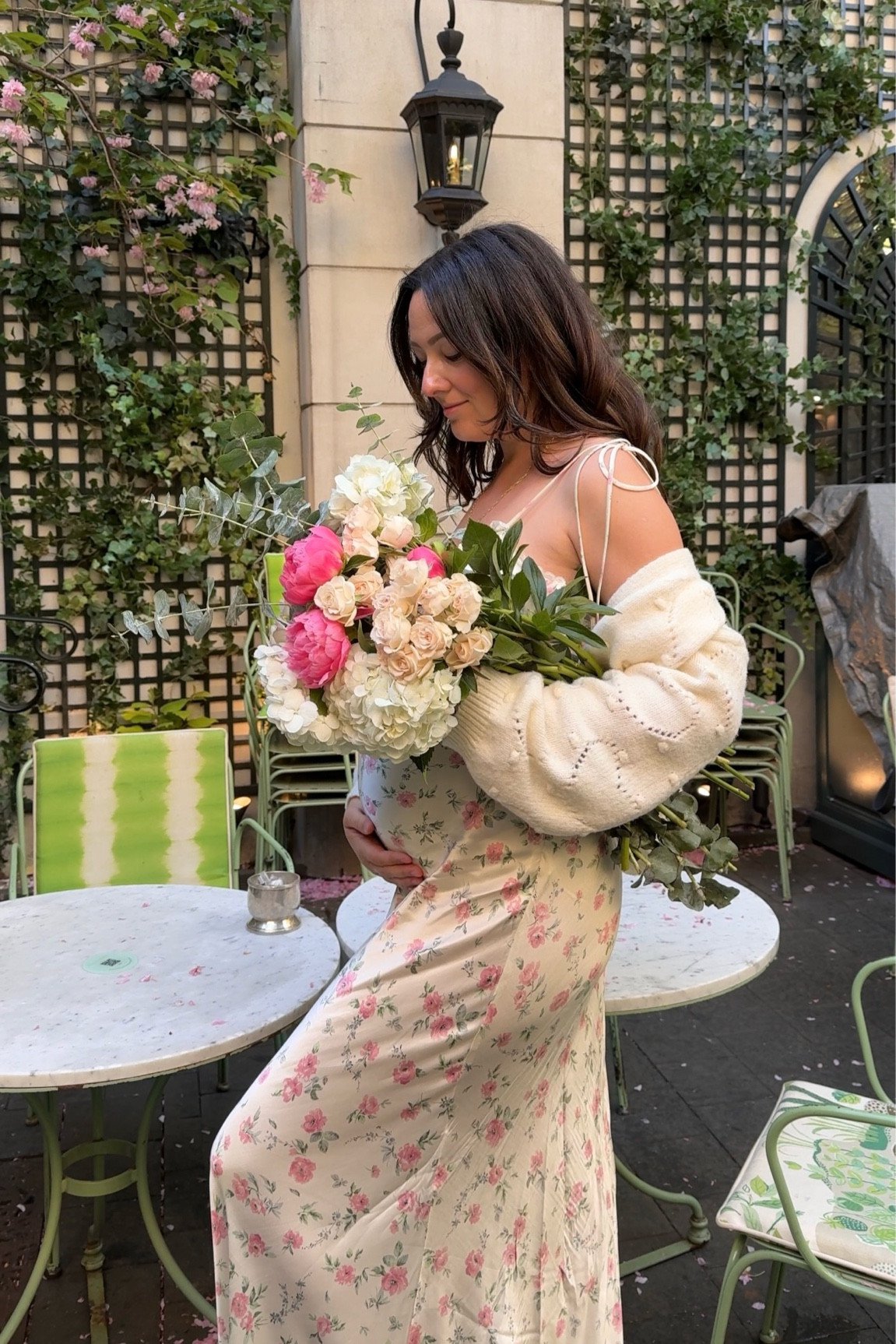 Perfect floral slip dress that fits your figure with adjustable straps at your breast and shoulders! 

#LTKbaby #LTKbump #LTKstyletip