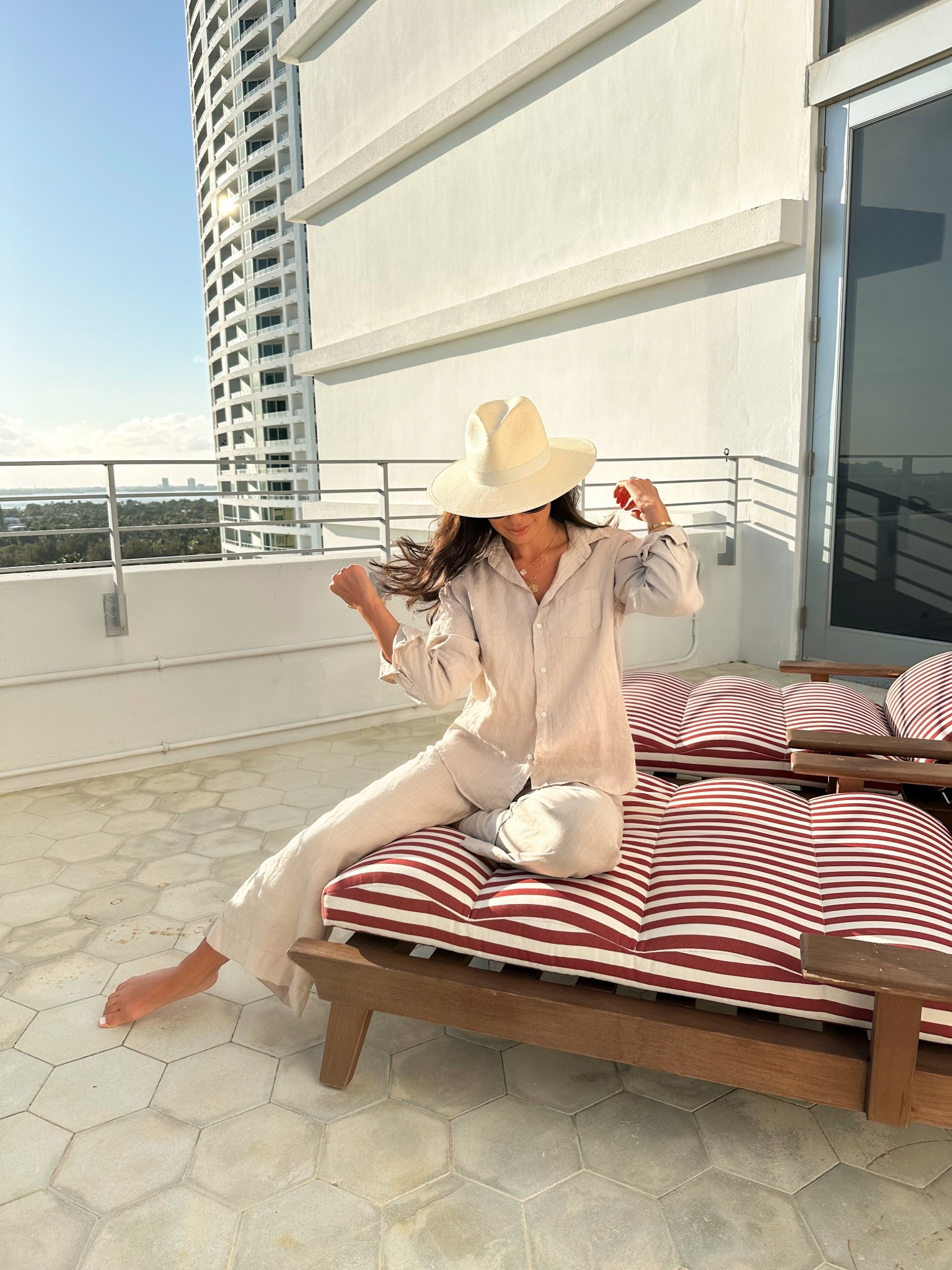 Linen set. 

#LTKSeasonal #LTKStyleTip #LTKTravel