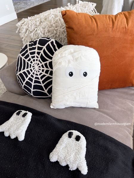 Mummy Halloween pillow at Modern Farmhouse Glam 

#LTKhome #LTKSeasonal