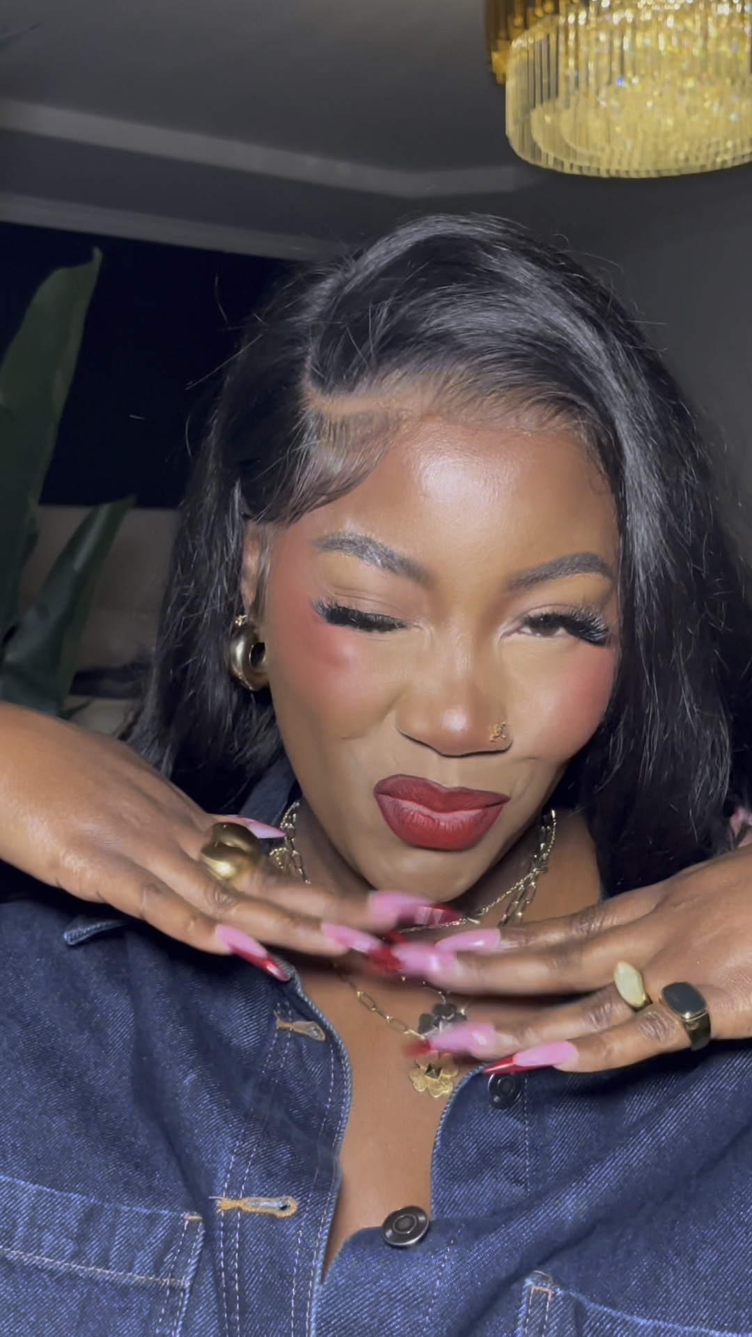 C’mon face 💋💄

#LTKHoliday #LTKStyleTip #LTKU