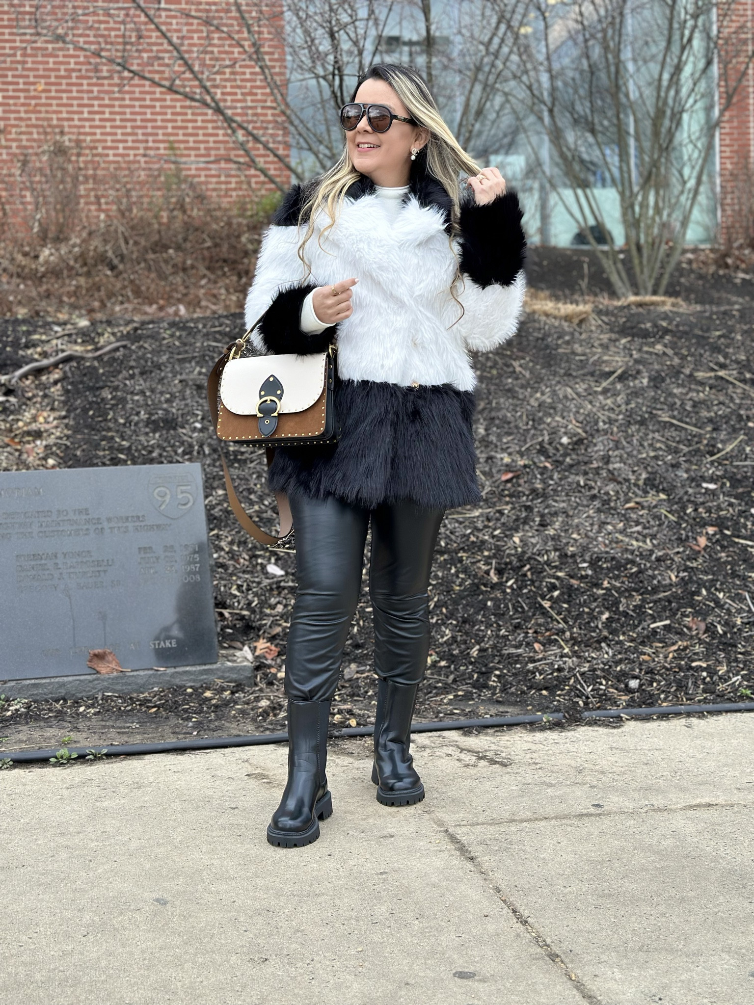 MOTF PREMIUM TWO-TONE FAUX FUR COAT

#LTKSeasonal #LTKfindsunder50 #LTKtravel