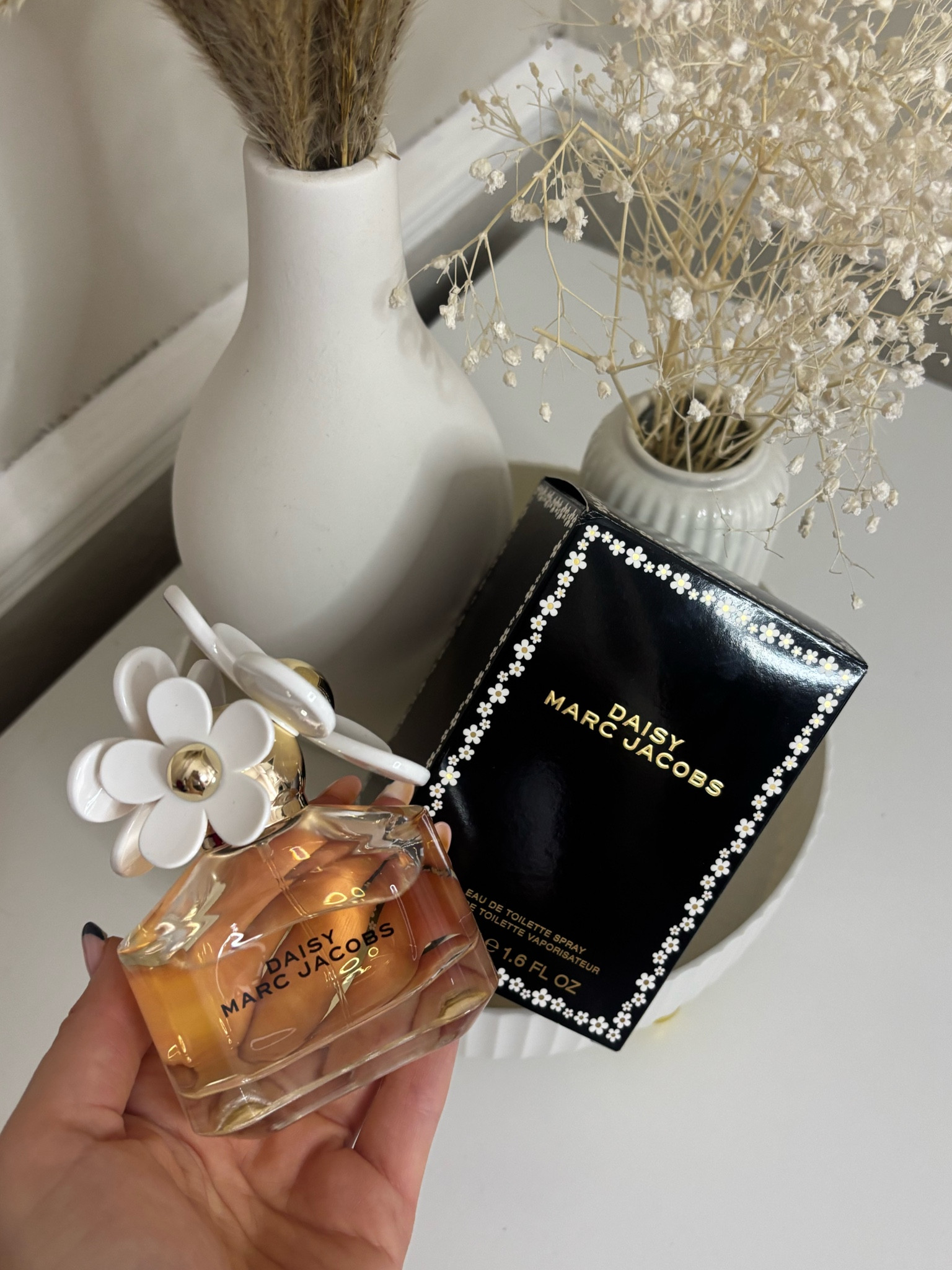 staying in this valentines with Marc Jacob’s fragrance 💌

- fragrance , daisy, floral, style, scent, girl, vanilla , clean girl, gift, present , self care 

#LTKuk #LTKbeauty #LTKstyletip