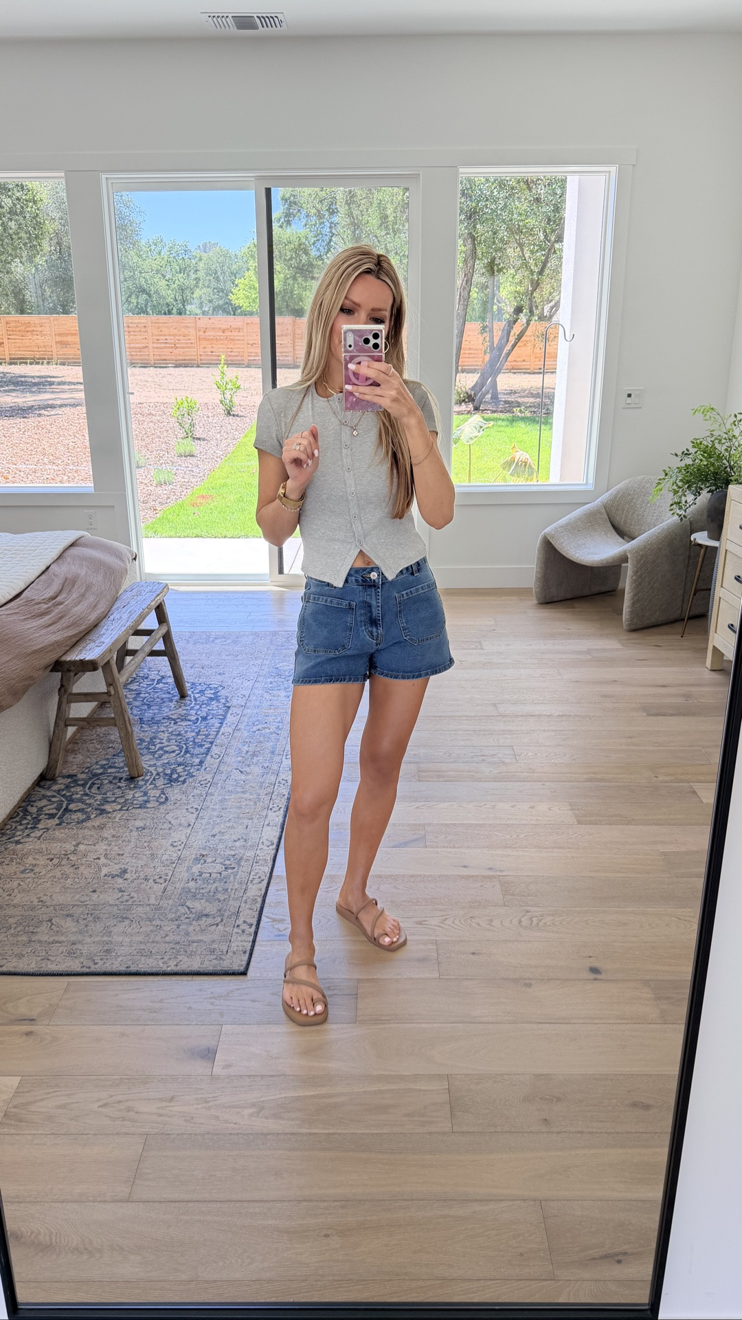Amazon OOTD ribbed tee on sale size small
Shorts size small