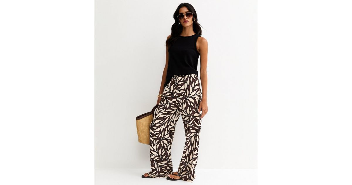 Brown Leaf Print Crinkle Texture Wide Leg Trousers | New Look | New Look (UK)